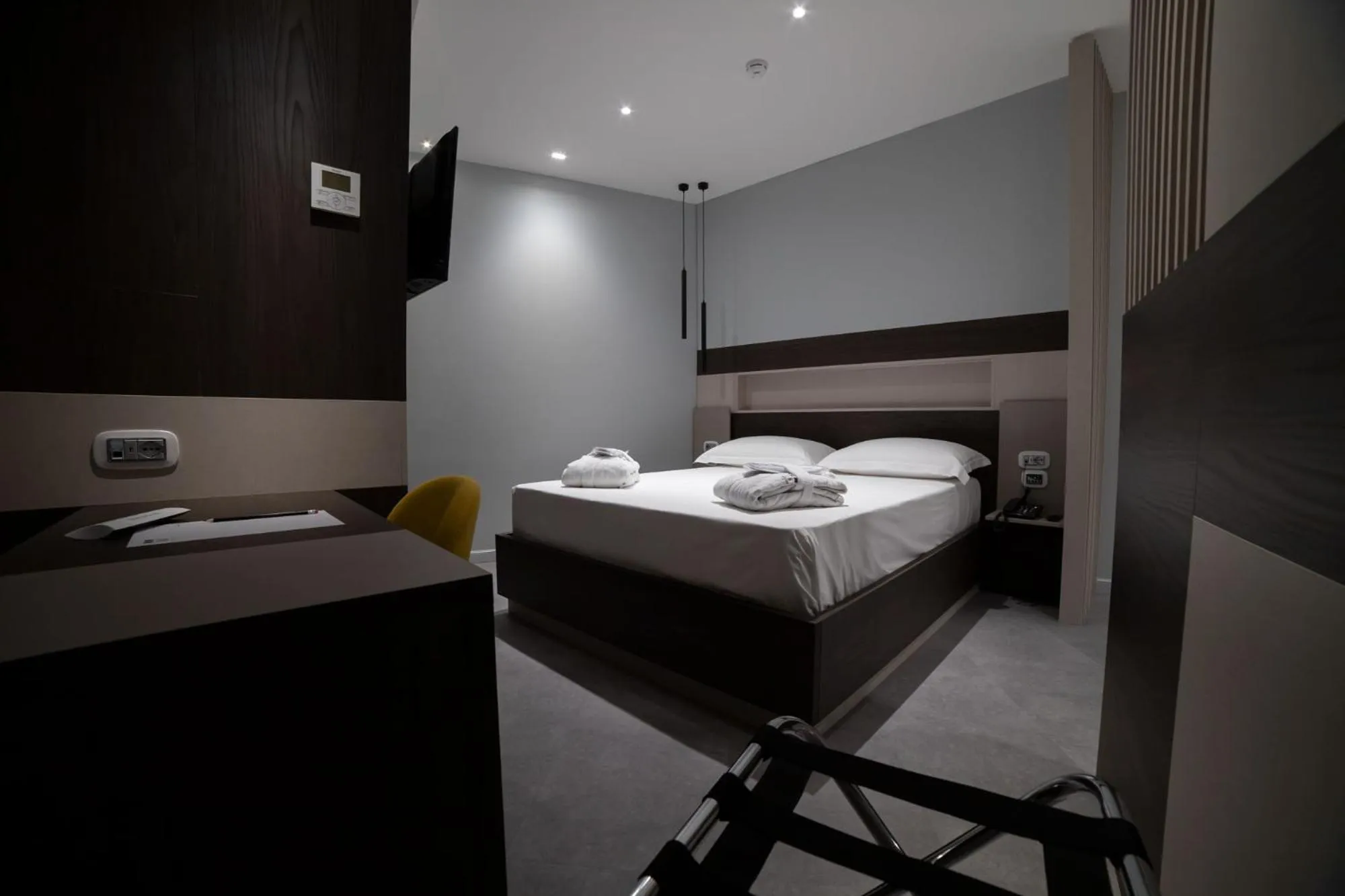 Bedroom, Bed in Marconi Hotel