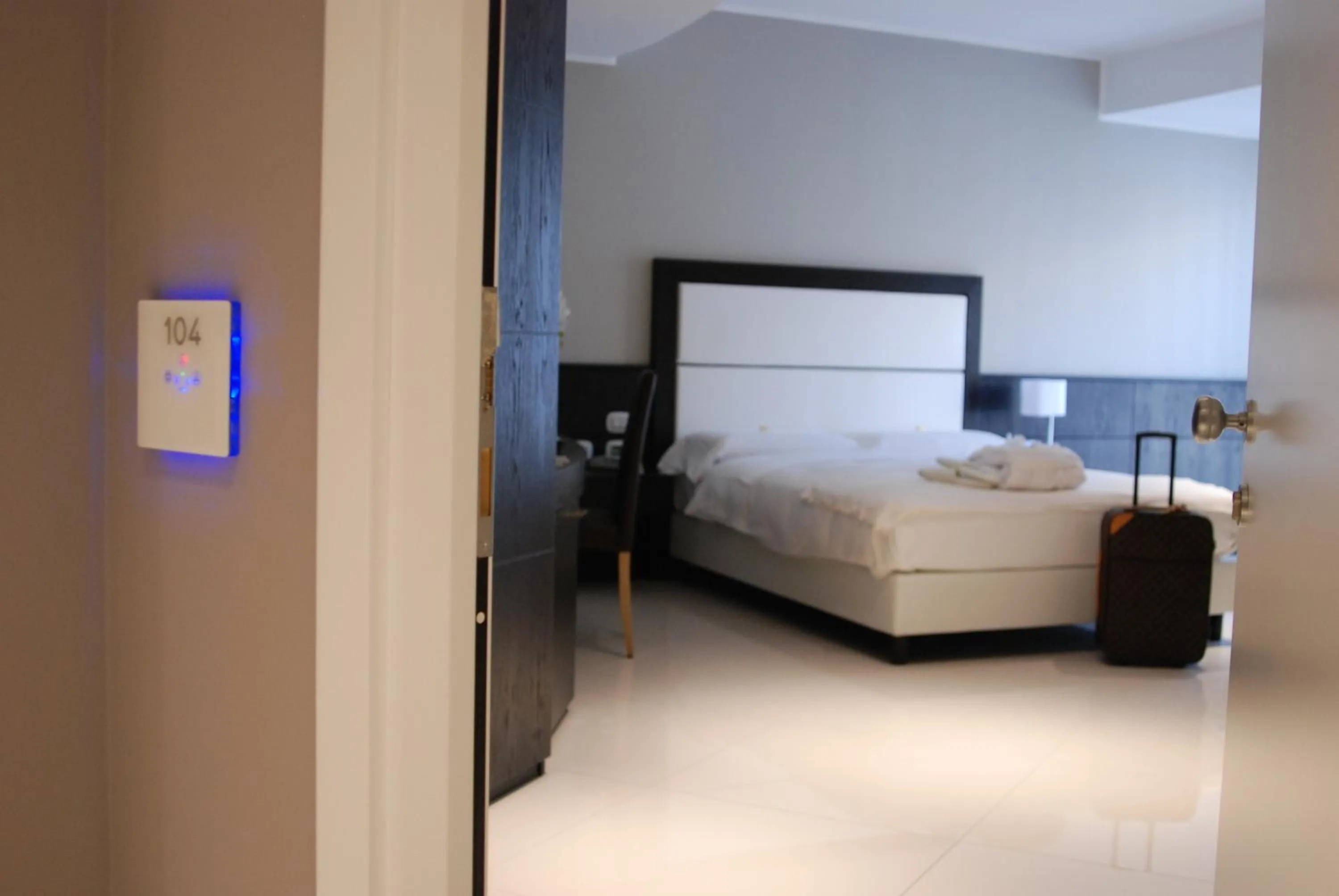 Photo of the whole room, Bed in Marconi Hotel