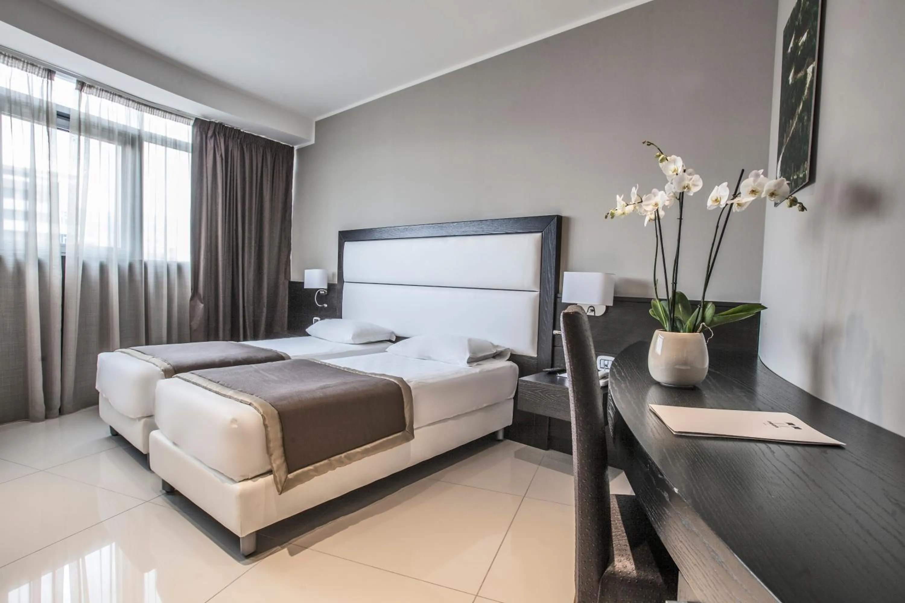 Bedroom, Bed in Marconi Hotel