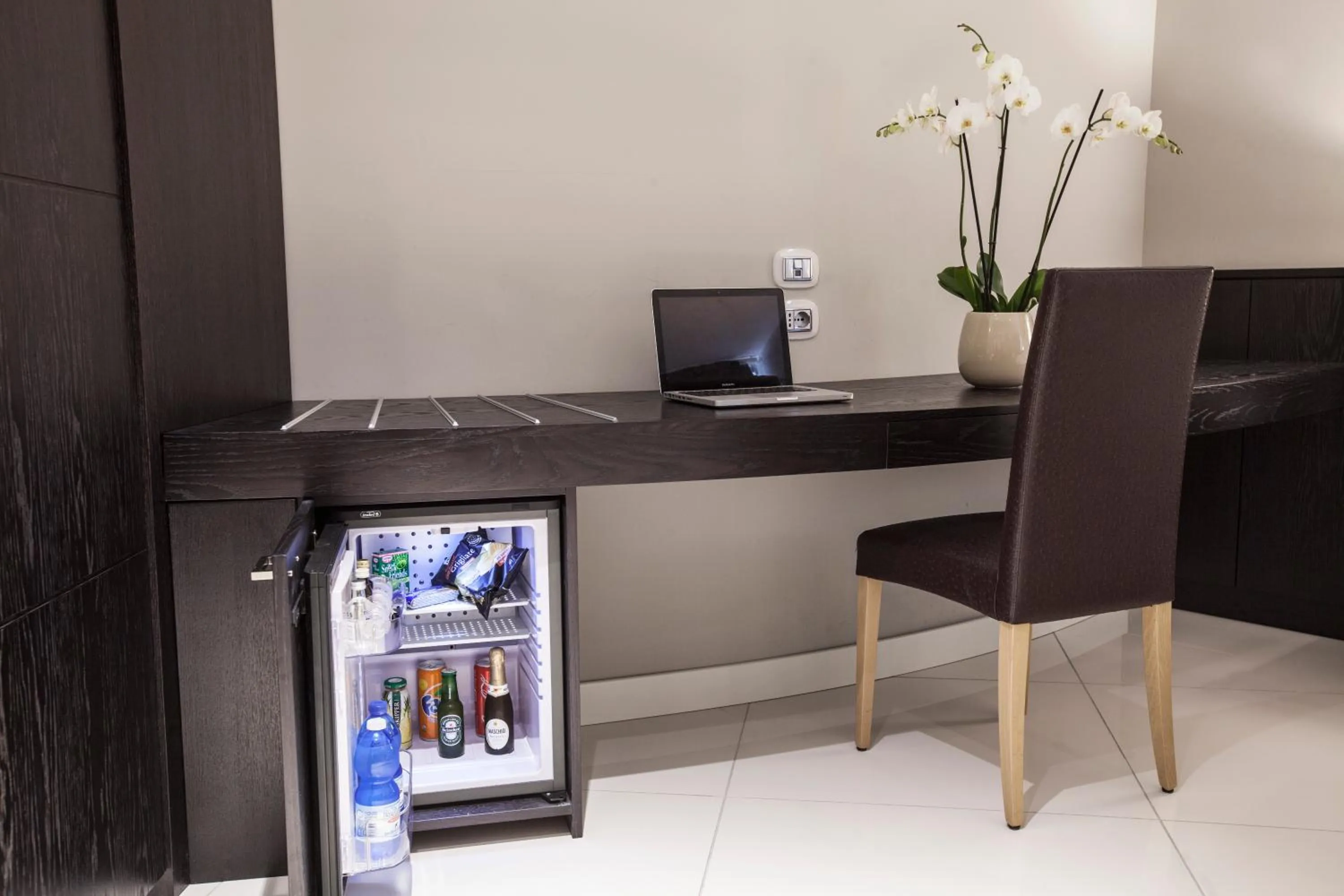 Area and facilities in Marconi Hotel