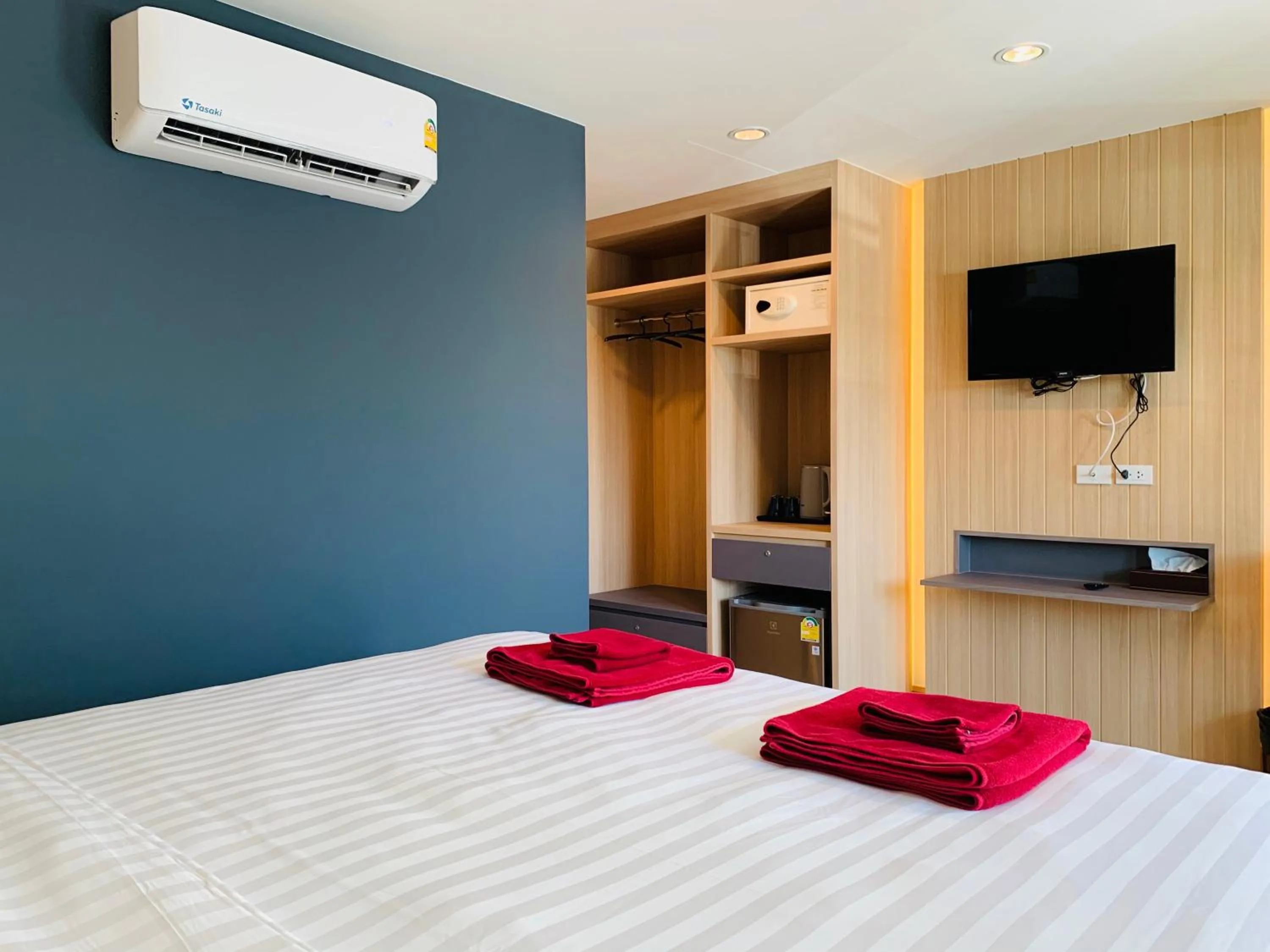 Property building, Bed in Room Actually