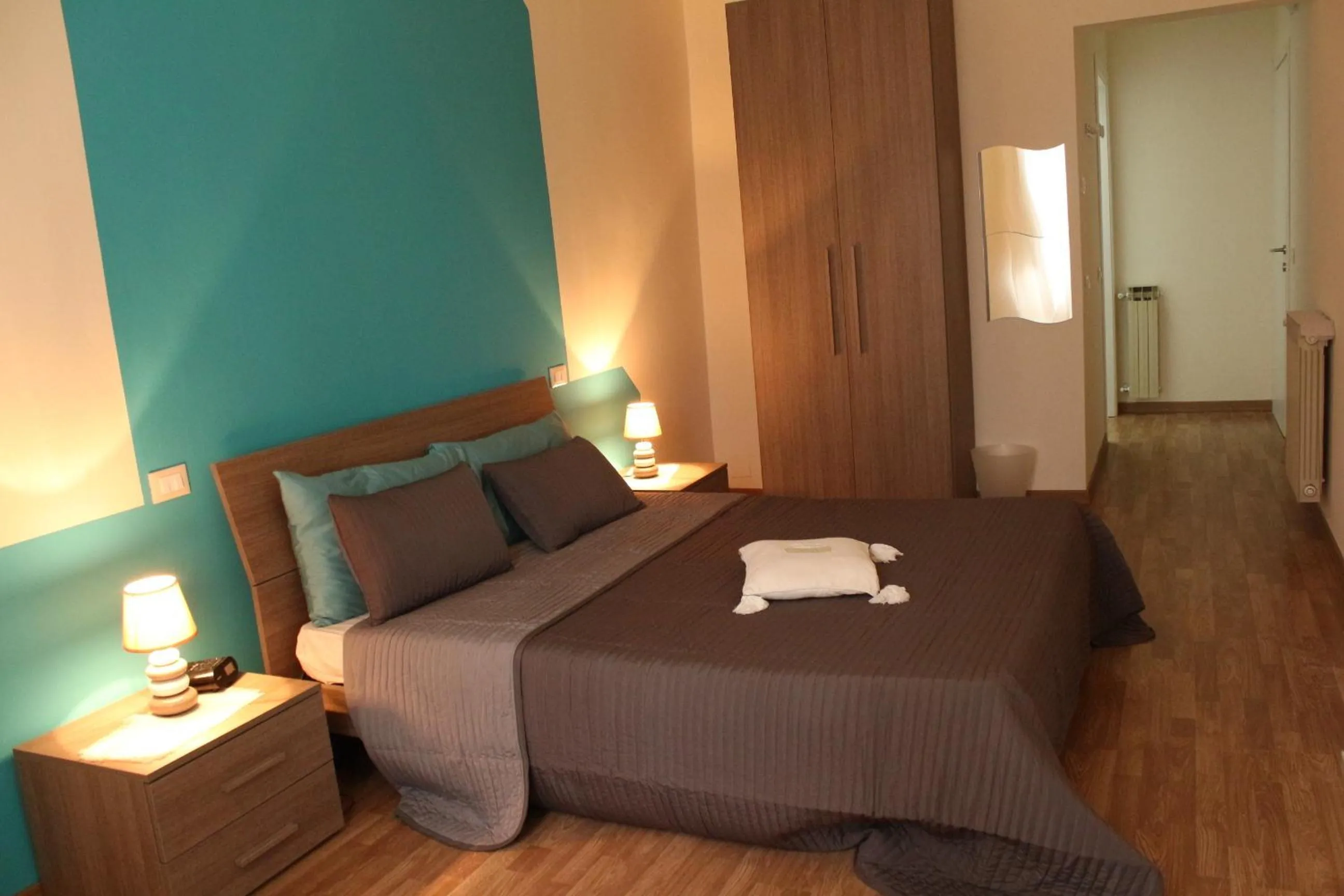 Photo of the whole room, Bed in L'Iris B&B