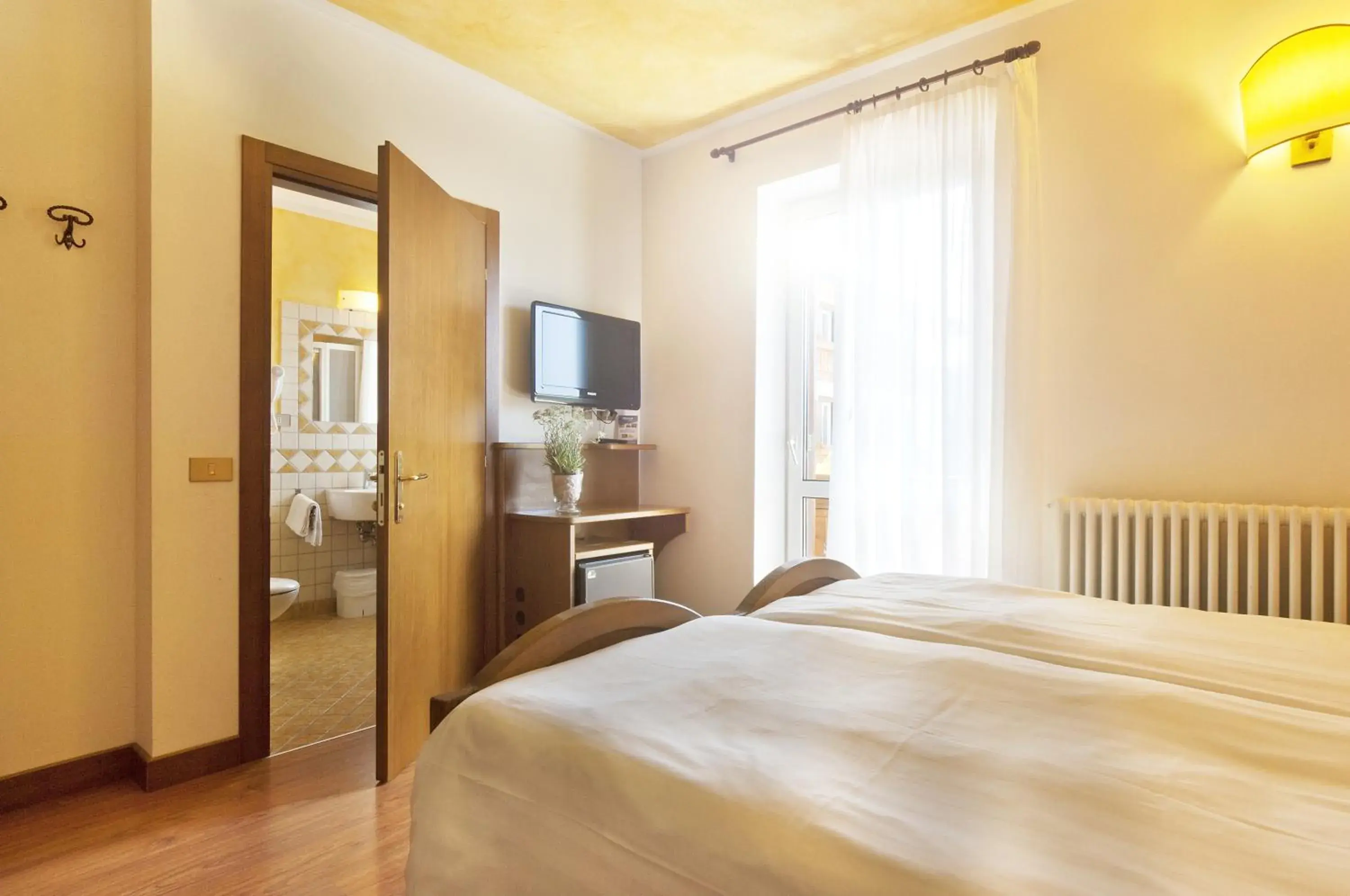 Two Connecting Double Rooms in Grand Hotel Biancaneve Two Connecting Double Rooms in Grand Hotel Biancaneve