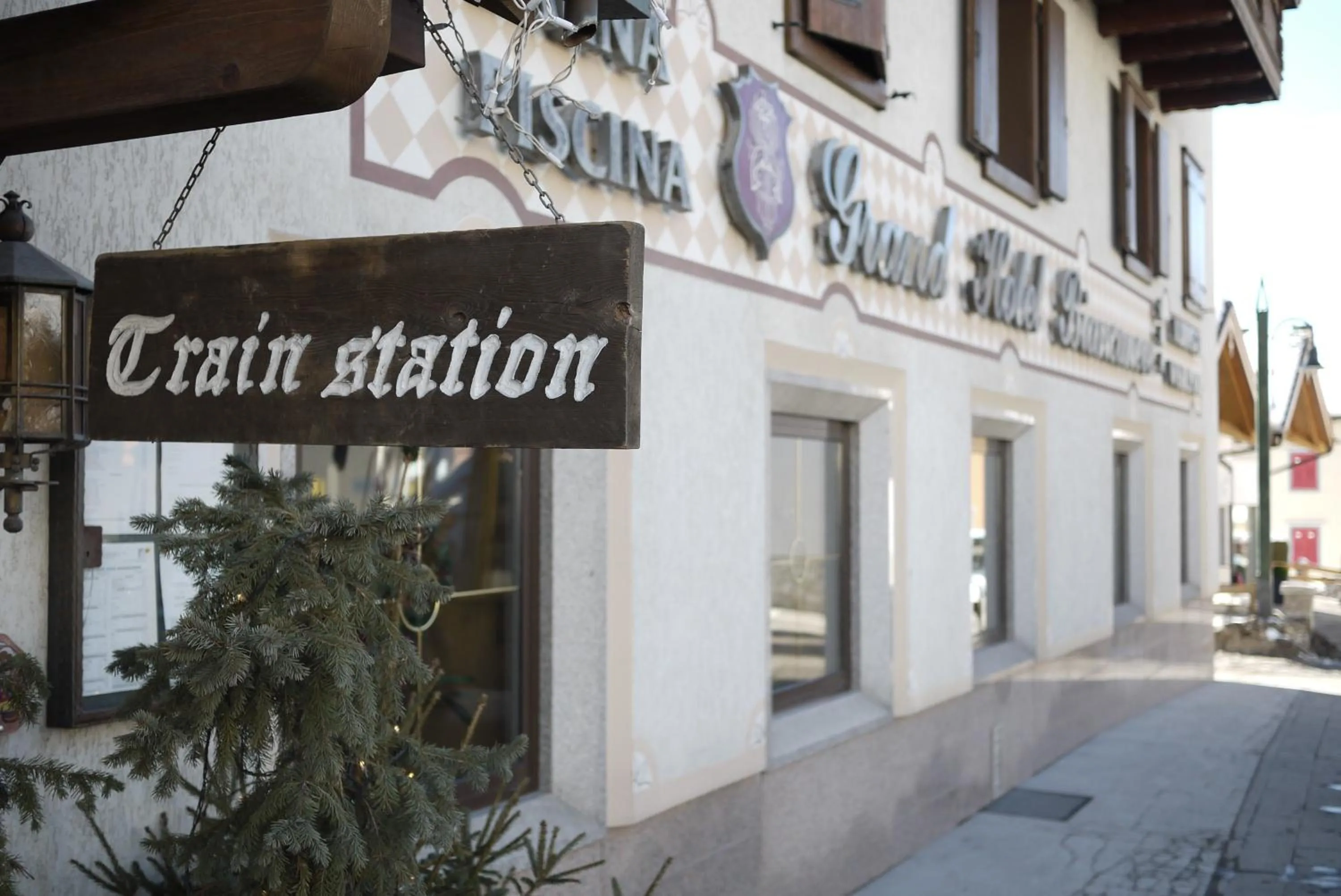 Facade/entrance in Grand Hotel Biancaneve