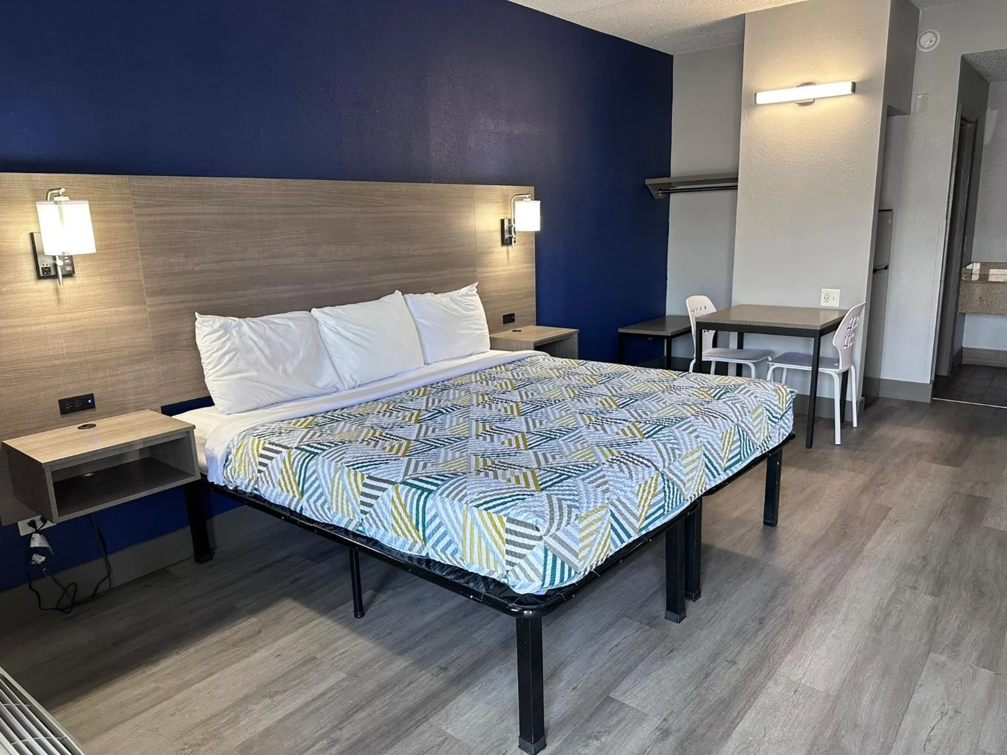 Bed in Studio Suites Extended Stay Chattanooga