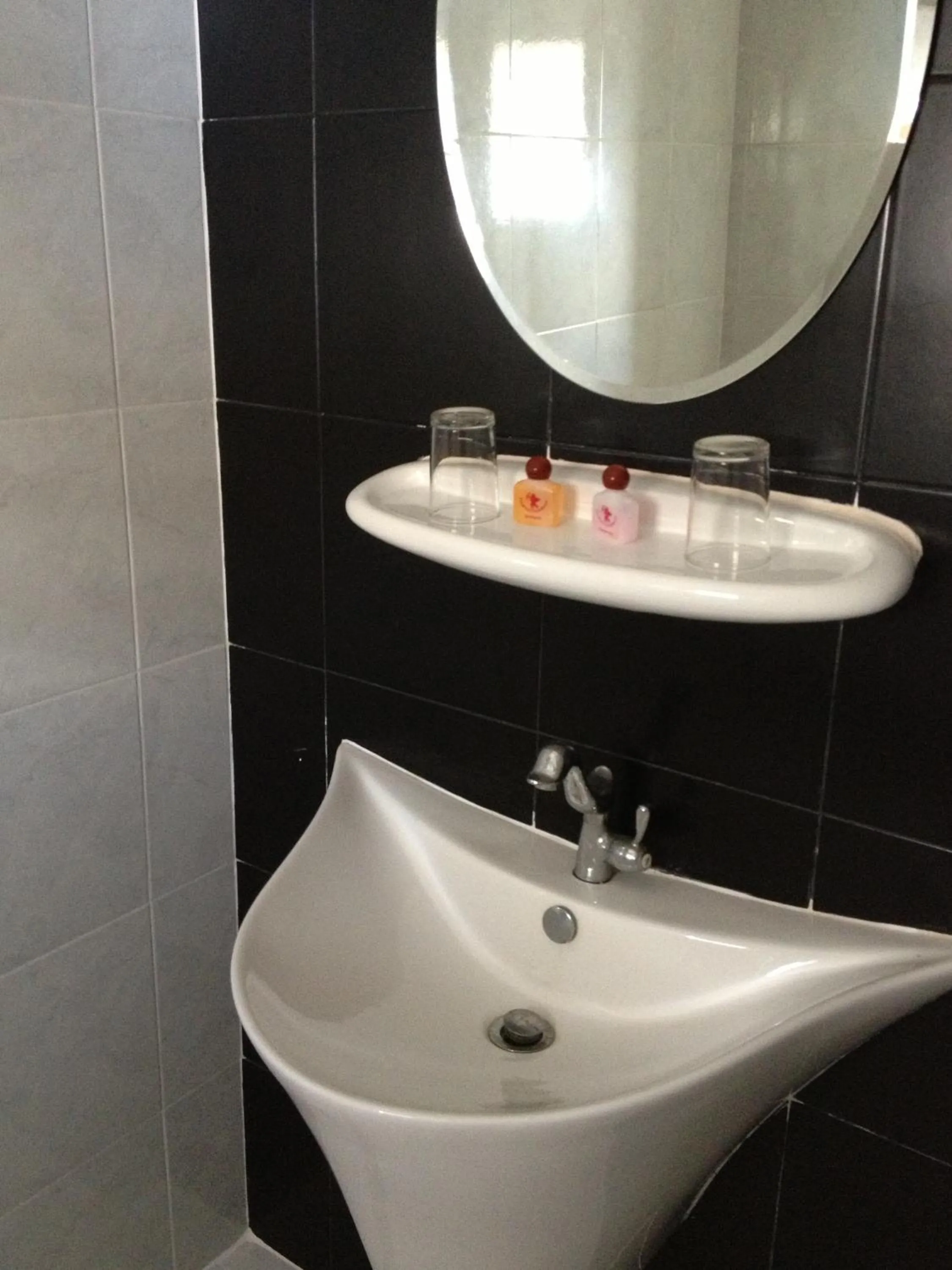 Bathroom in Fong Kaew and Baan Nang Fa Guesthouse