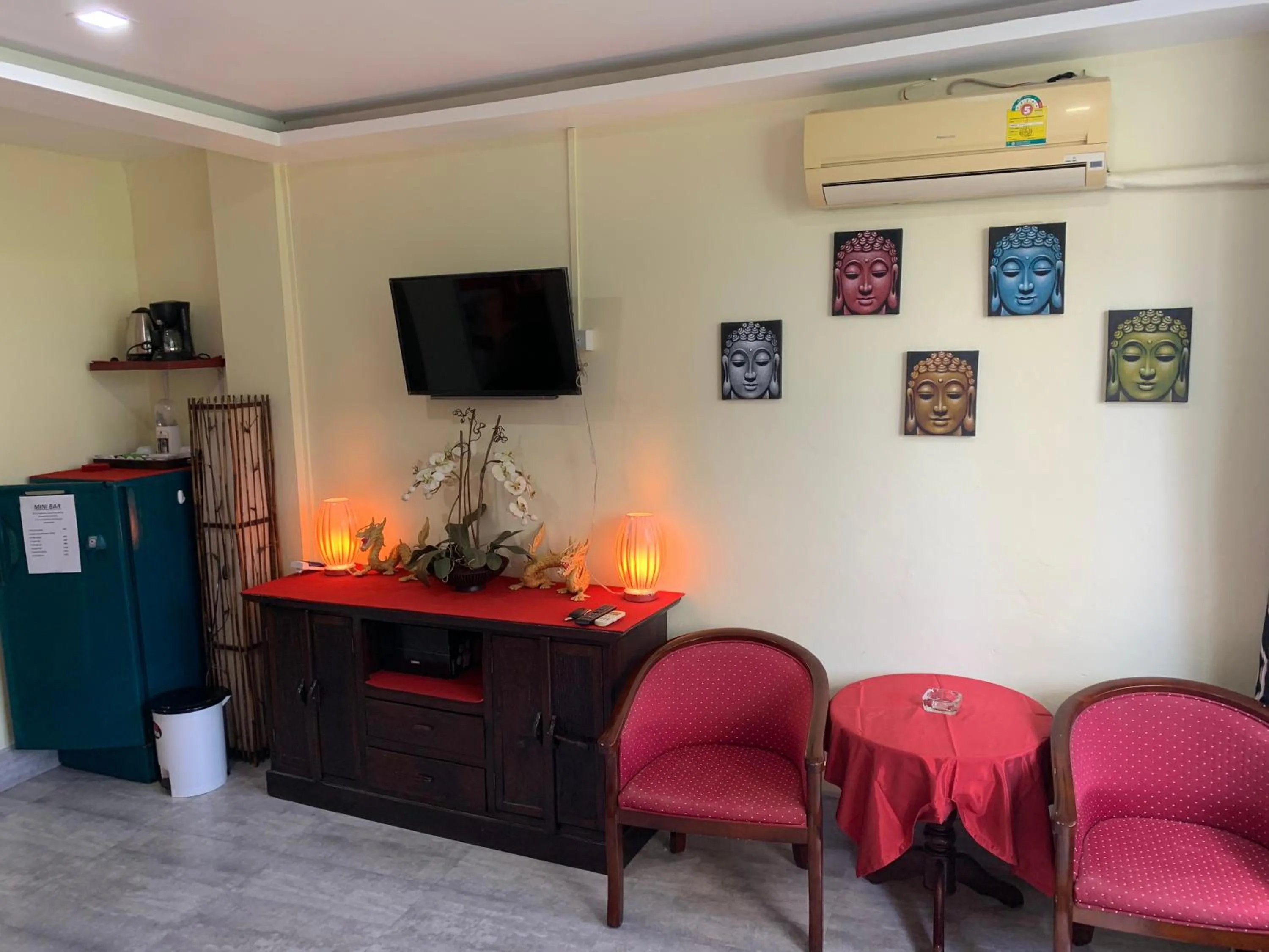 Fong Kaew and Baan Nang Fa Guesthouse