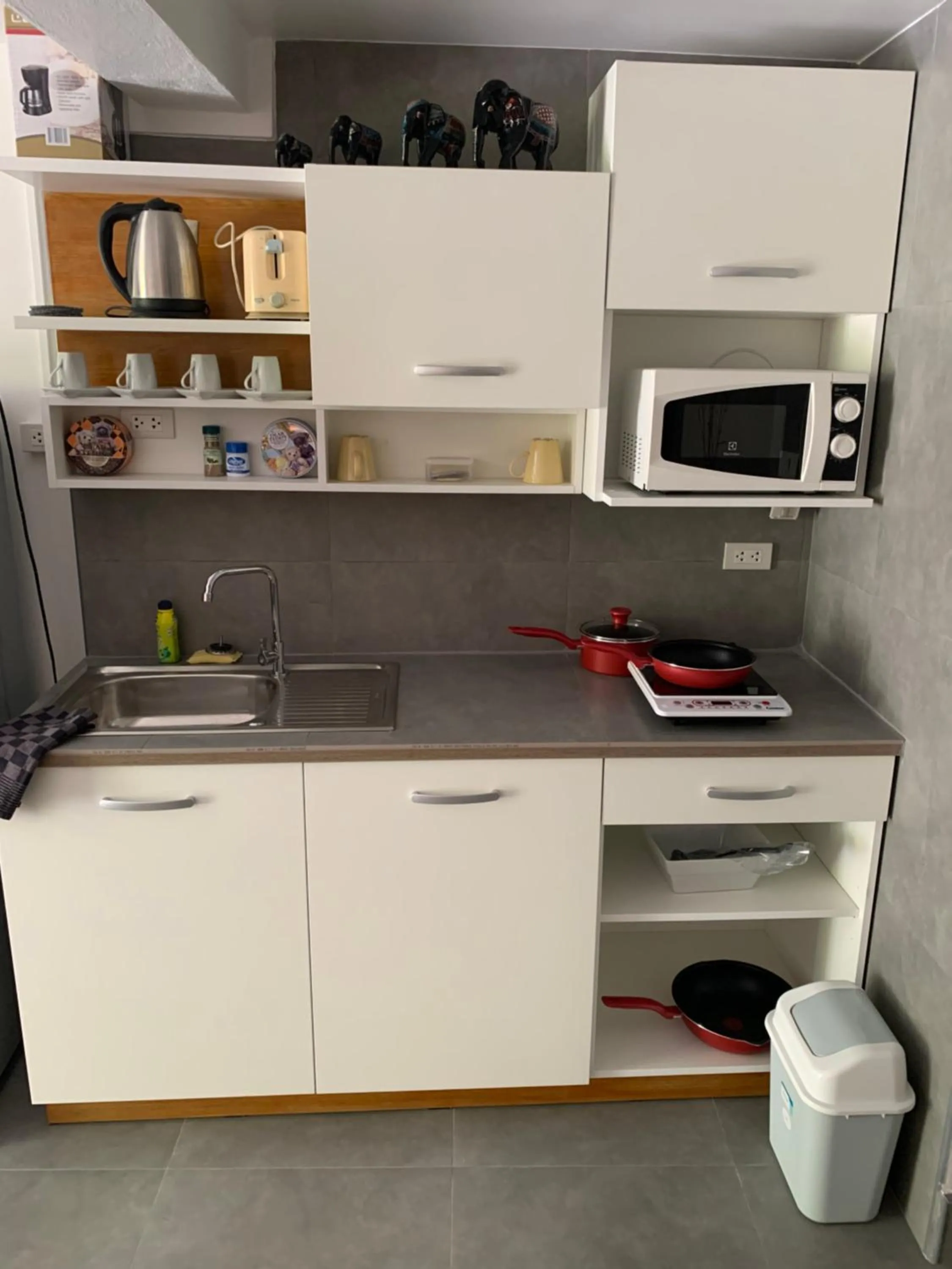 Kitchen or kitchenette in Fong Kaew and Baan Nang Fa Guesthouse