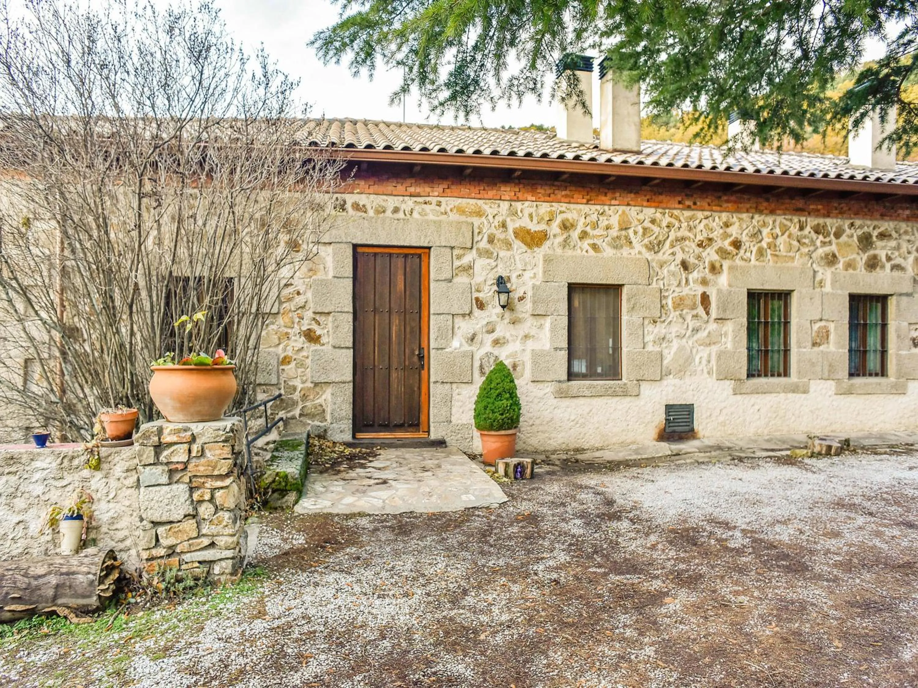 Patio in Posada Peña Pintada by Vivere Stays