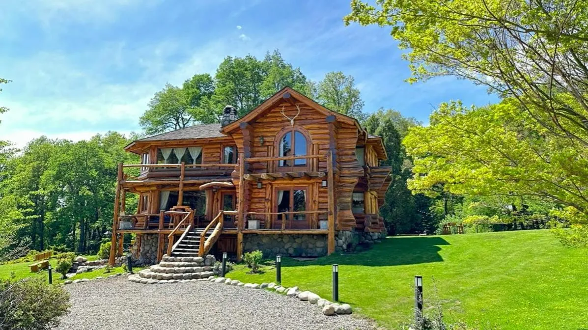 Rotui Luxury Village