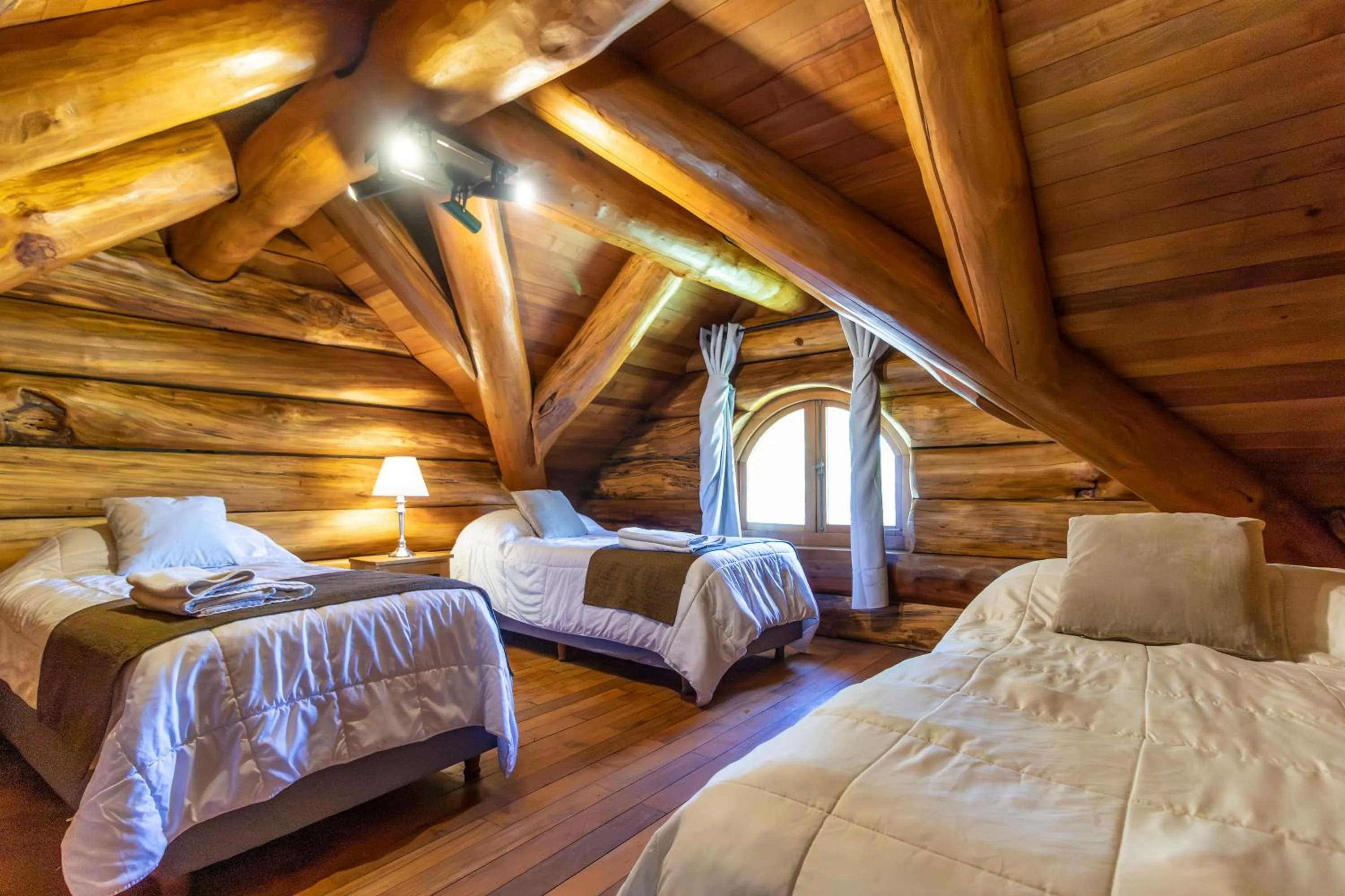 Bed in Rotui Luxury Village