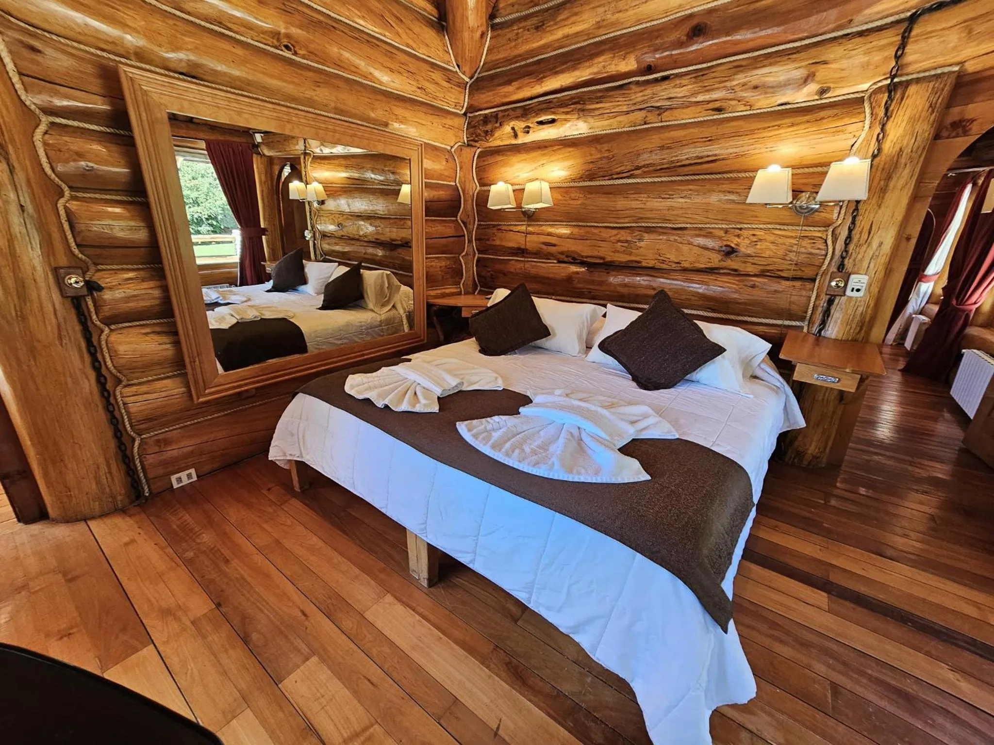 Bed in Rotui Luxury Village