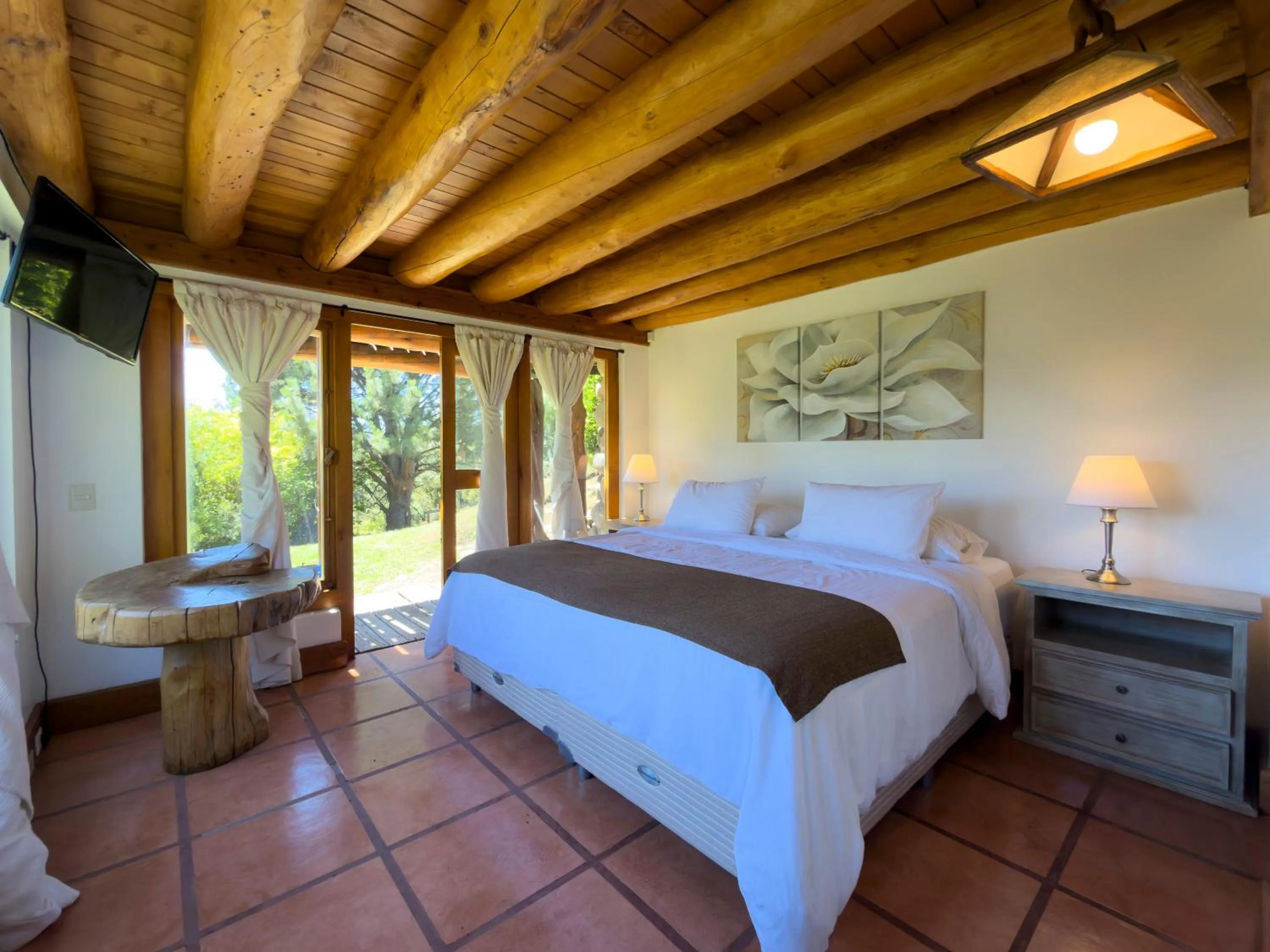 Bed in Rotui Luxury Village