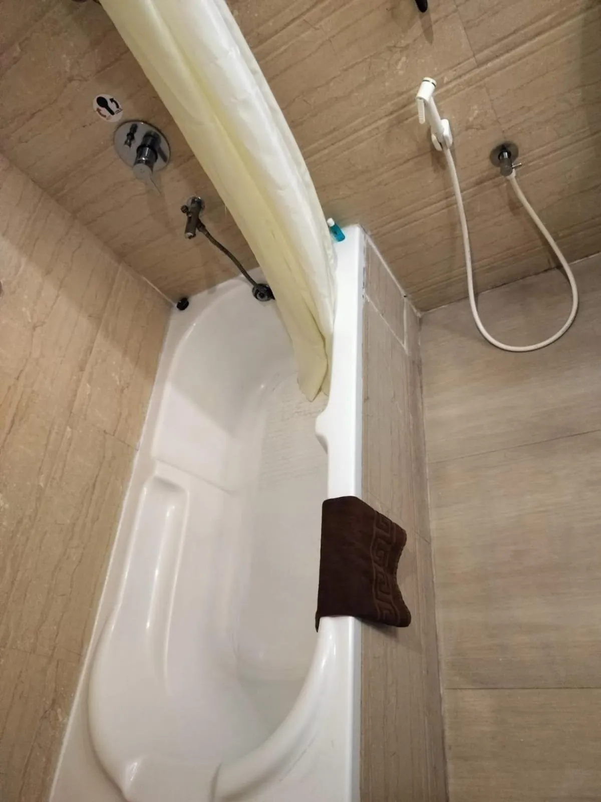 Shower in Shenbaga Hotel And Convention Centre