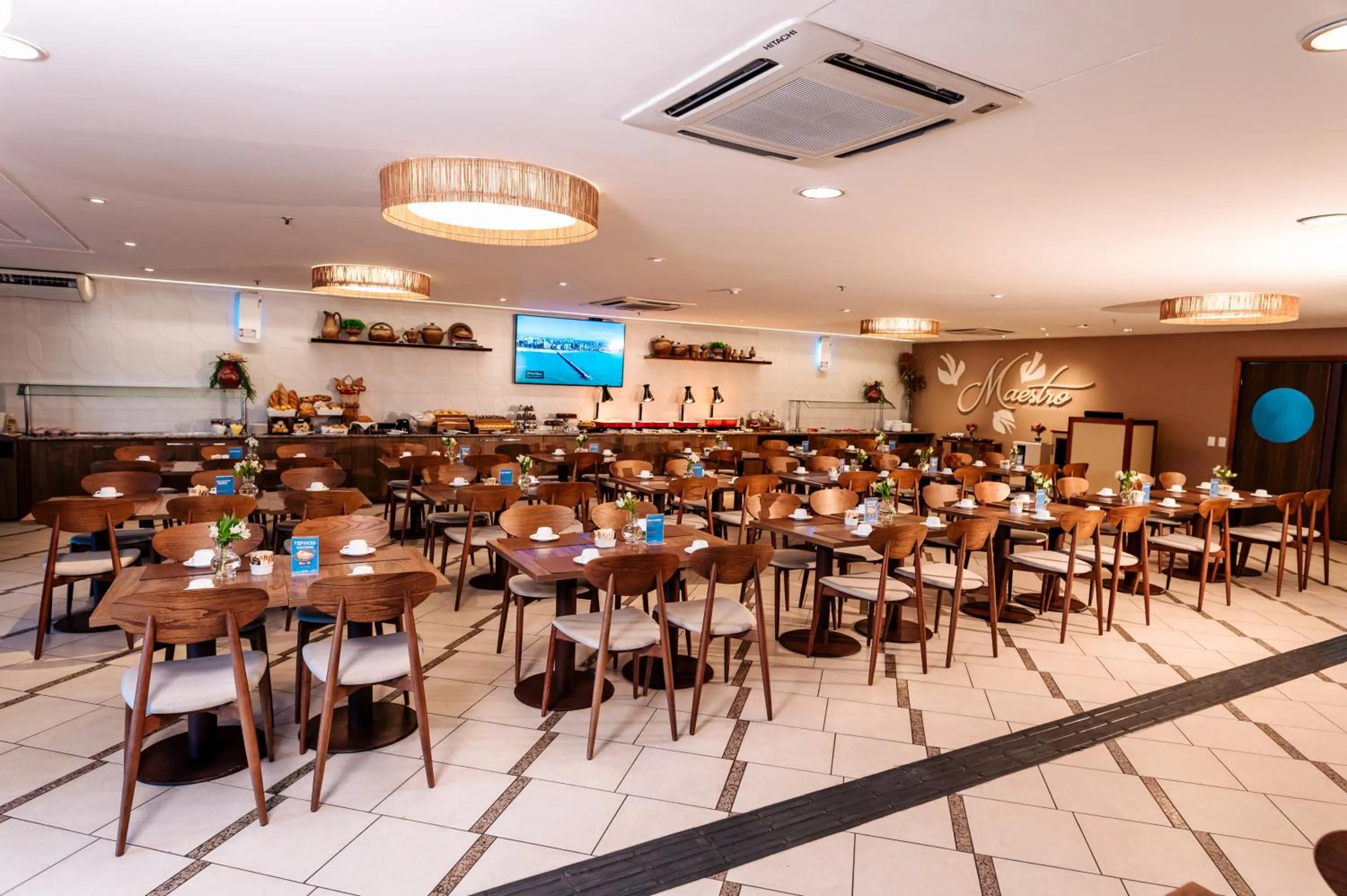 Restaurant/places to eat in Hotel Sonata de Iracema