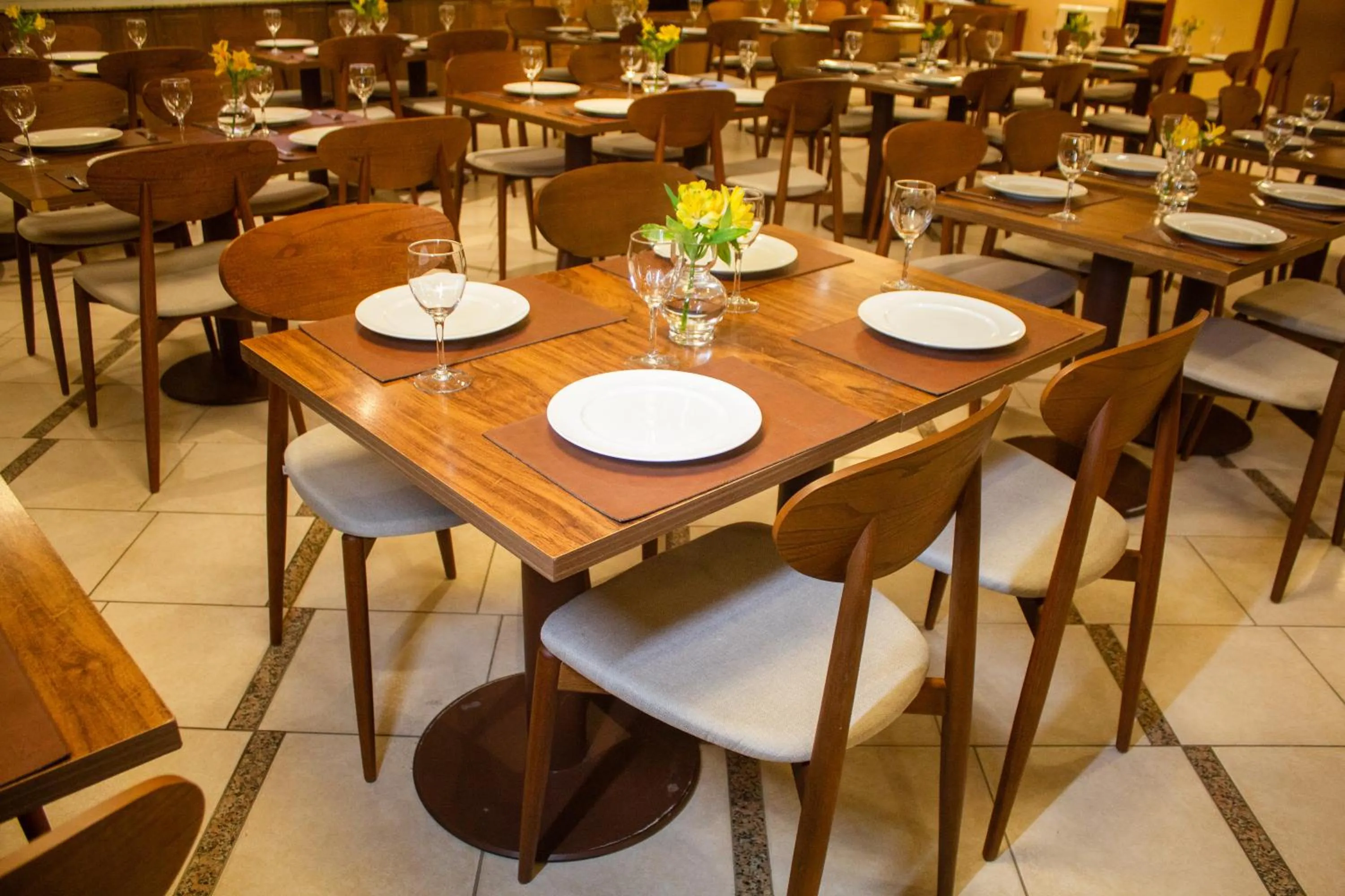 Restaurant/places to eat in Hotel Sonata de Iracema