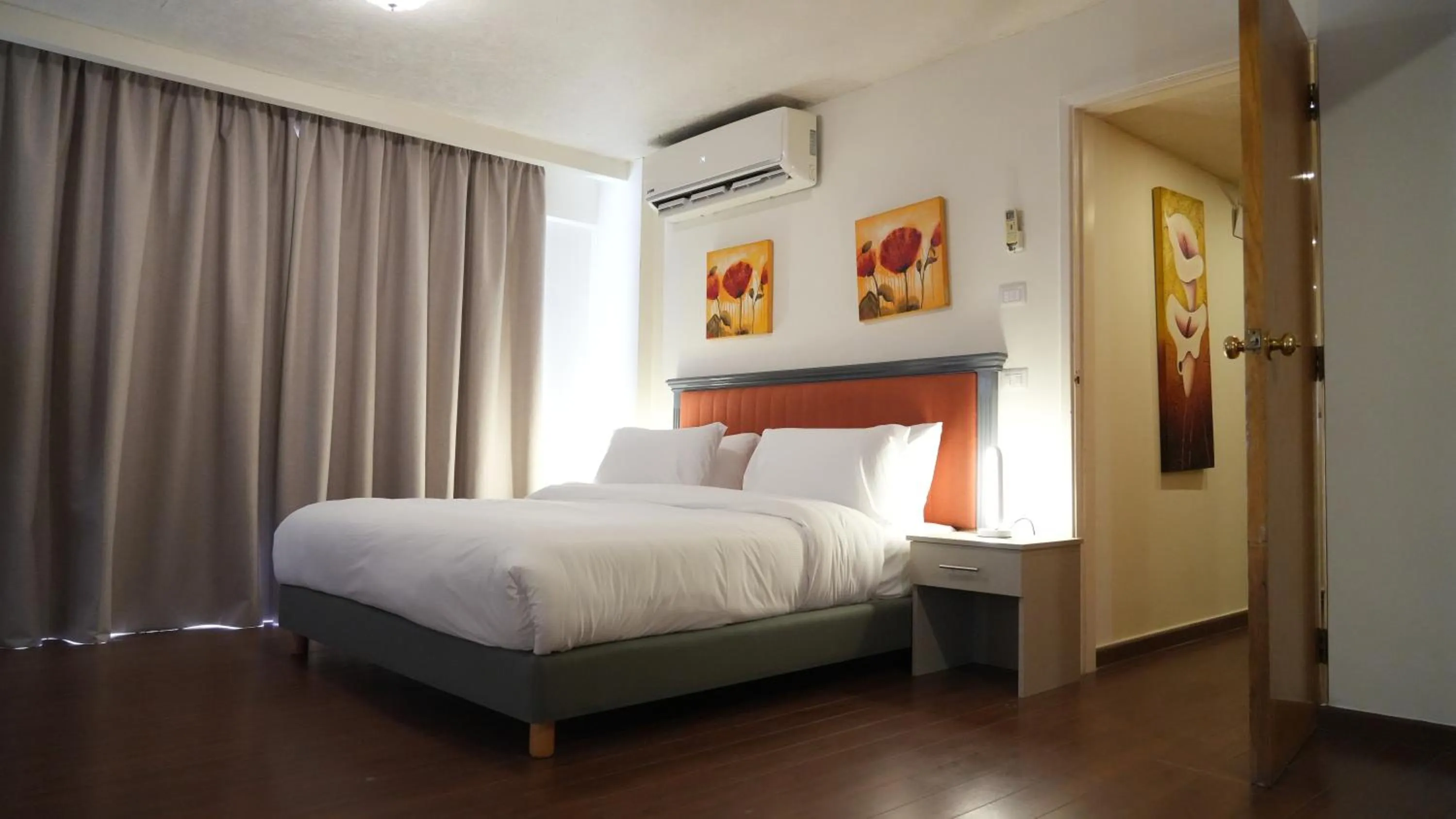 Photo of the whole room, Bed in Manara Riva Suites