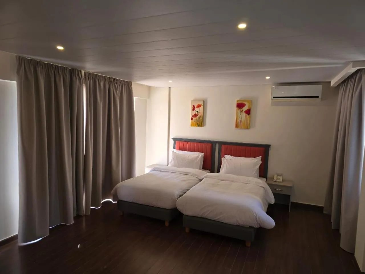 Bed in Manara Riva Suites