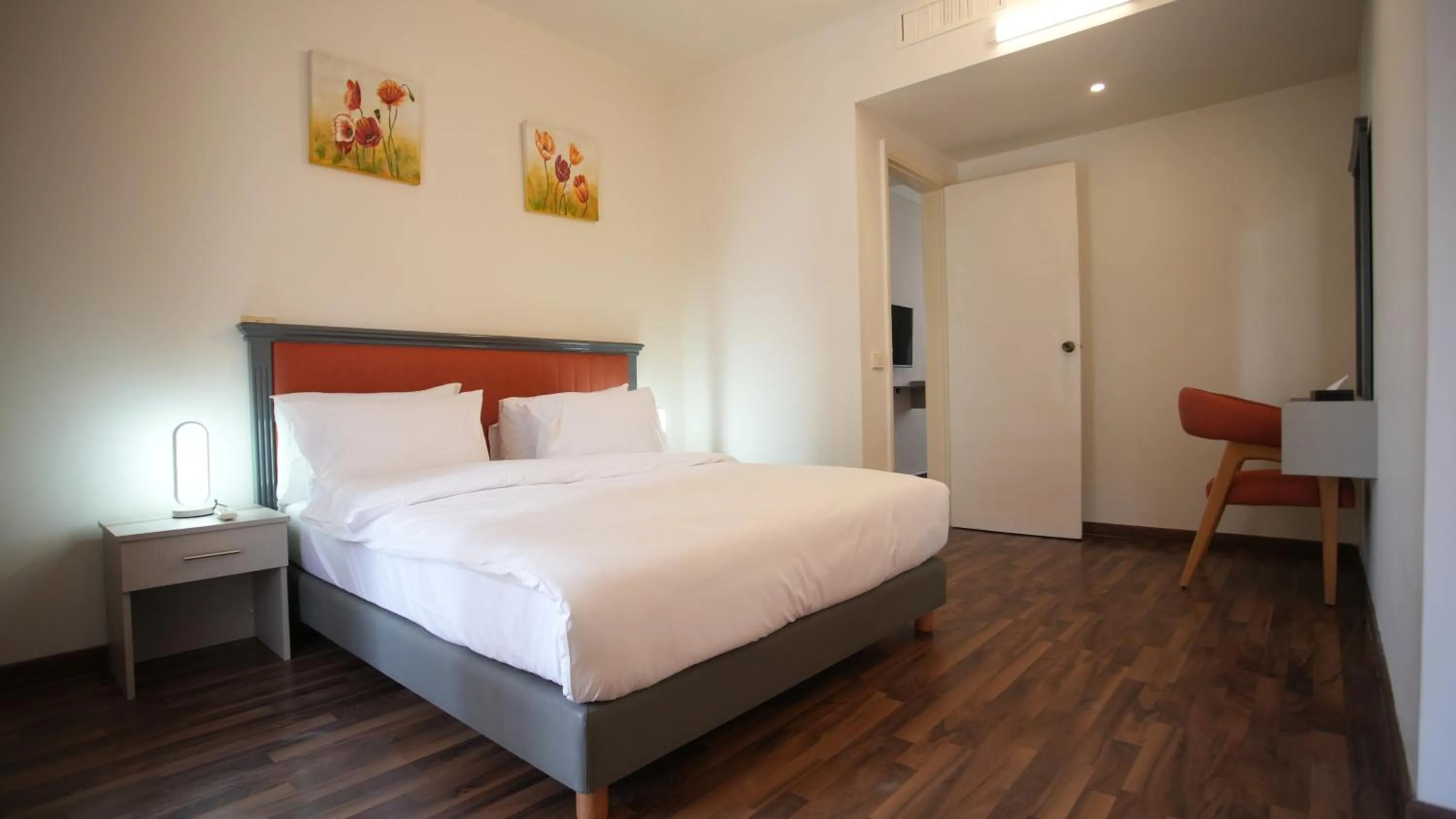 Bed in Manara Riva Suites