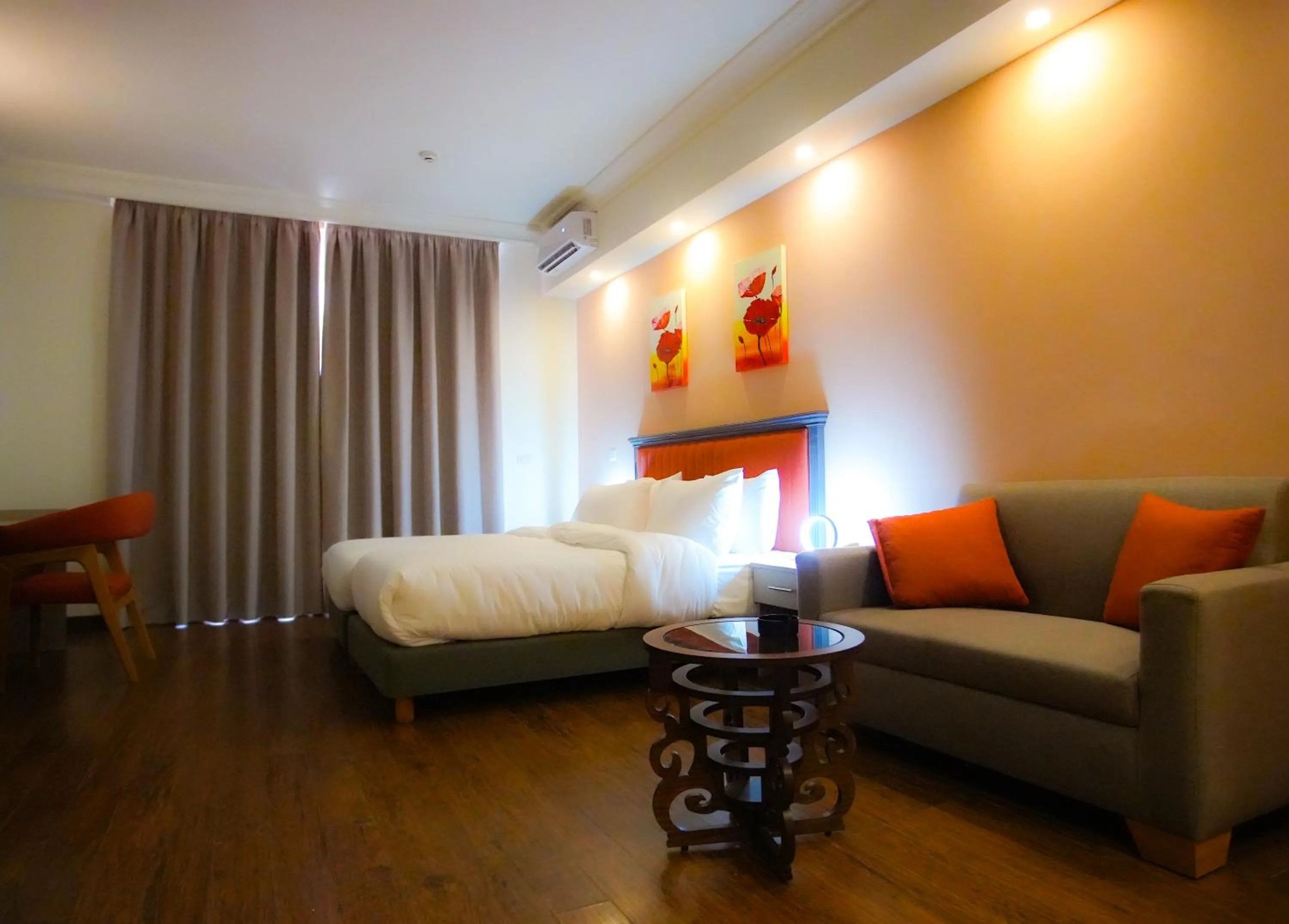 Bedroom, Bed in Manara Riva Suites