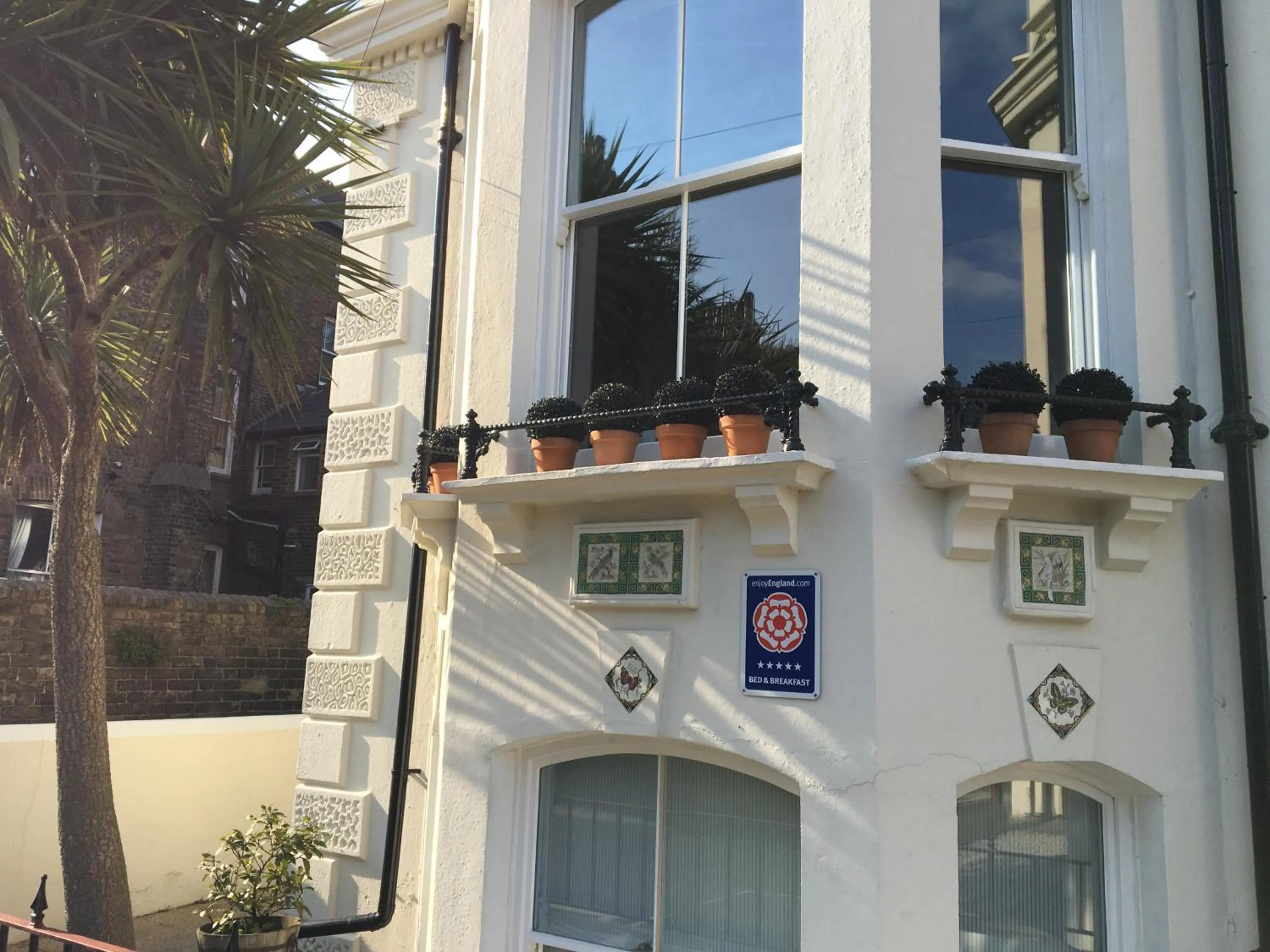 Facade/entrance in Number One B&B