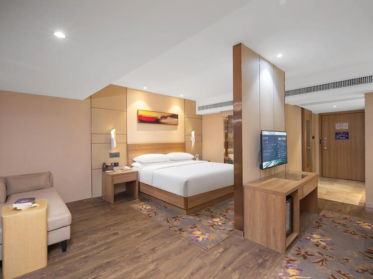 Bed in Guangzhou Baiyun Airport Renhe Cornet International Chain Hotel