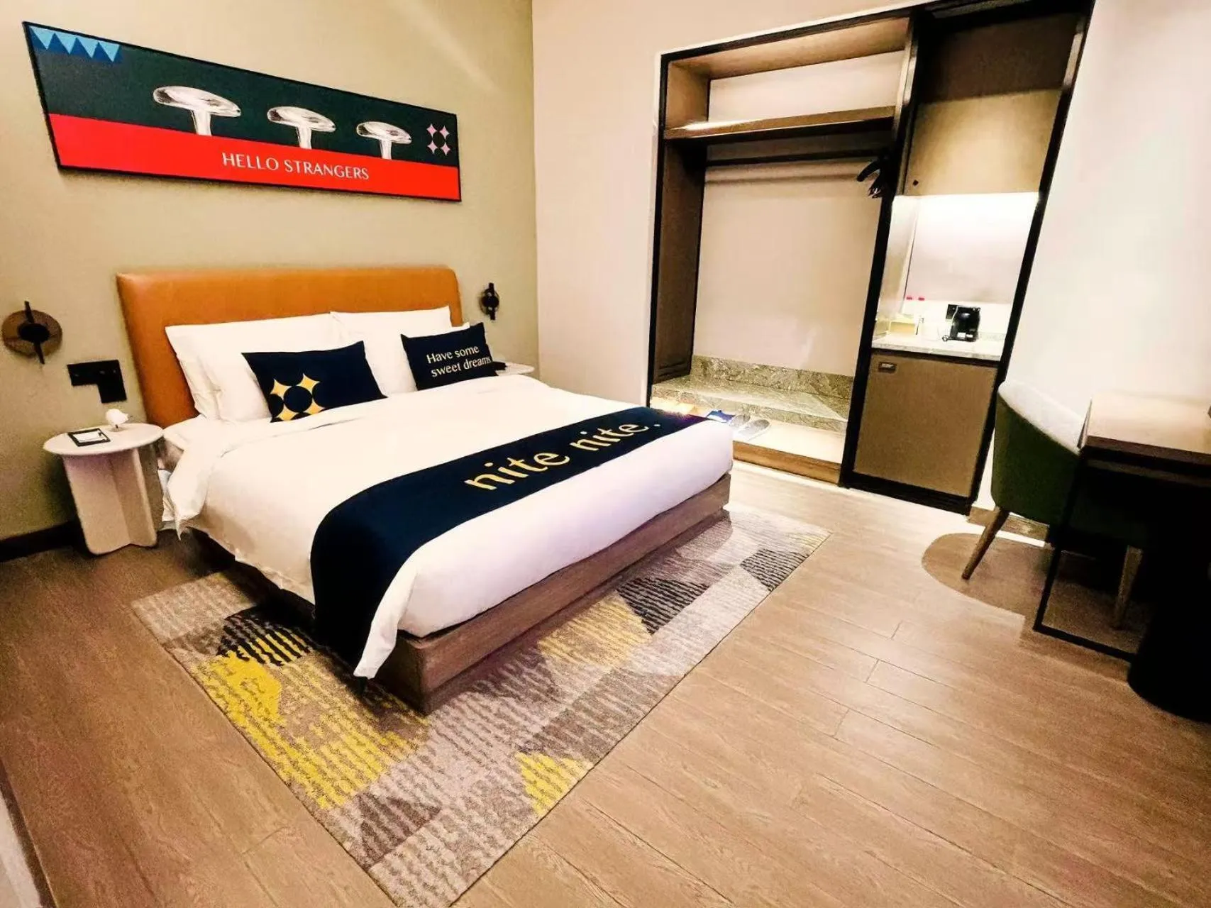 Photo of the whole room, Bed in The Mustel Hotel Chongqing Hongyadong