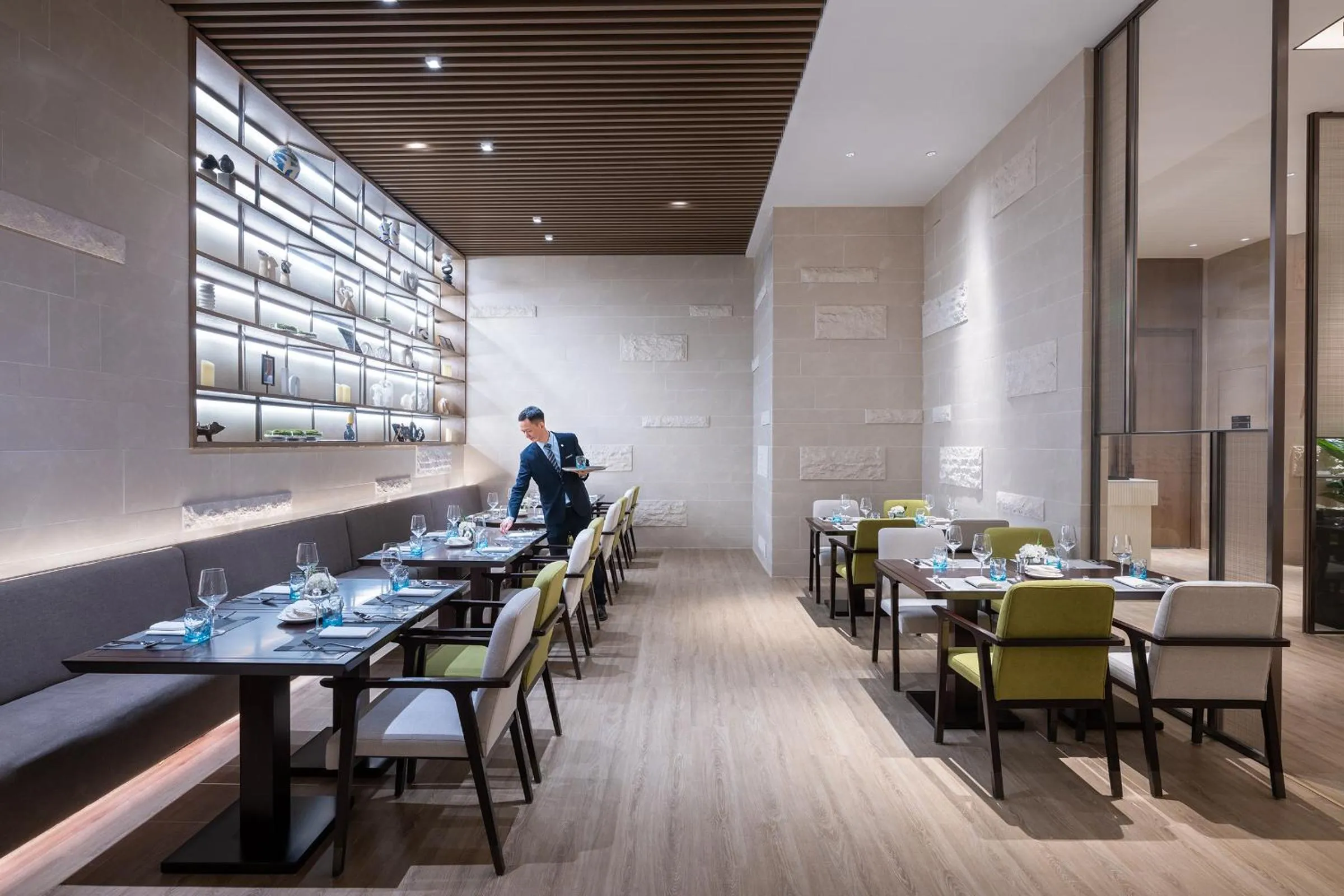 Restaurant/places to eat in The Qube Hotel Shanghai Qingpu
