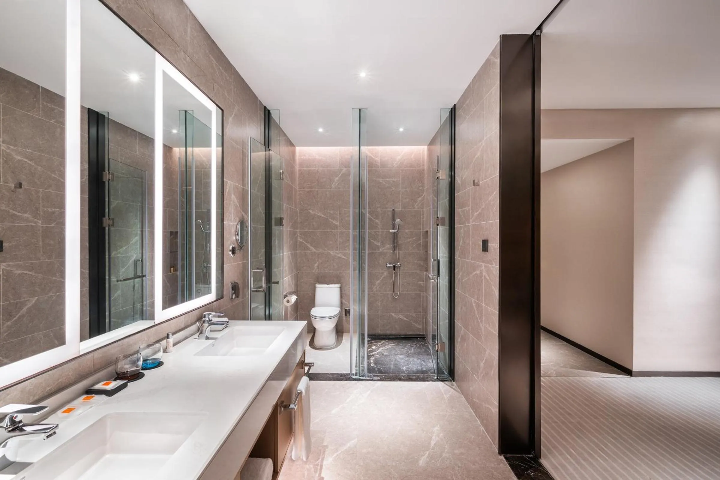 Toilet in The Qube Hotel Shanghai Qingpu