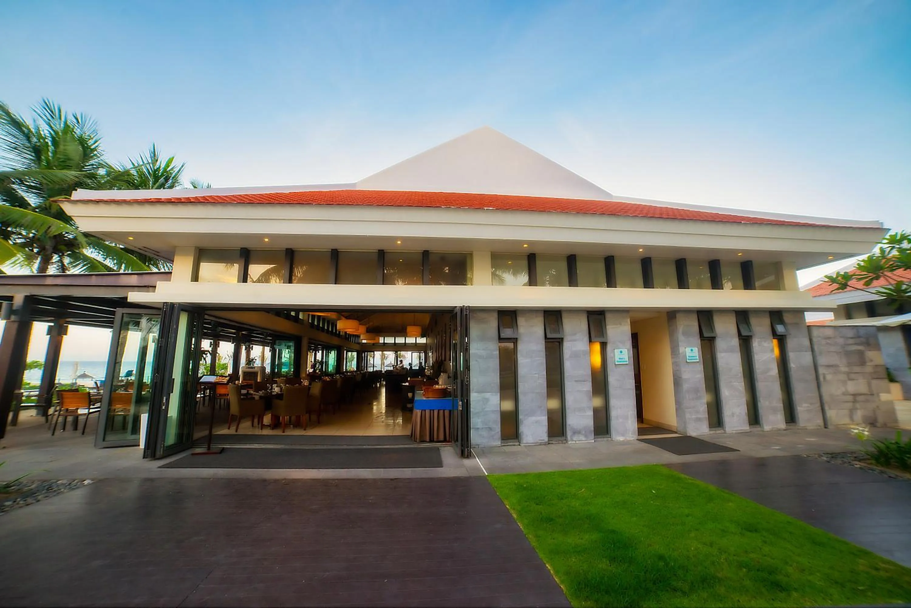 Restaurant/places to eat in The Ocean Resort Danang