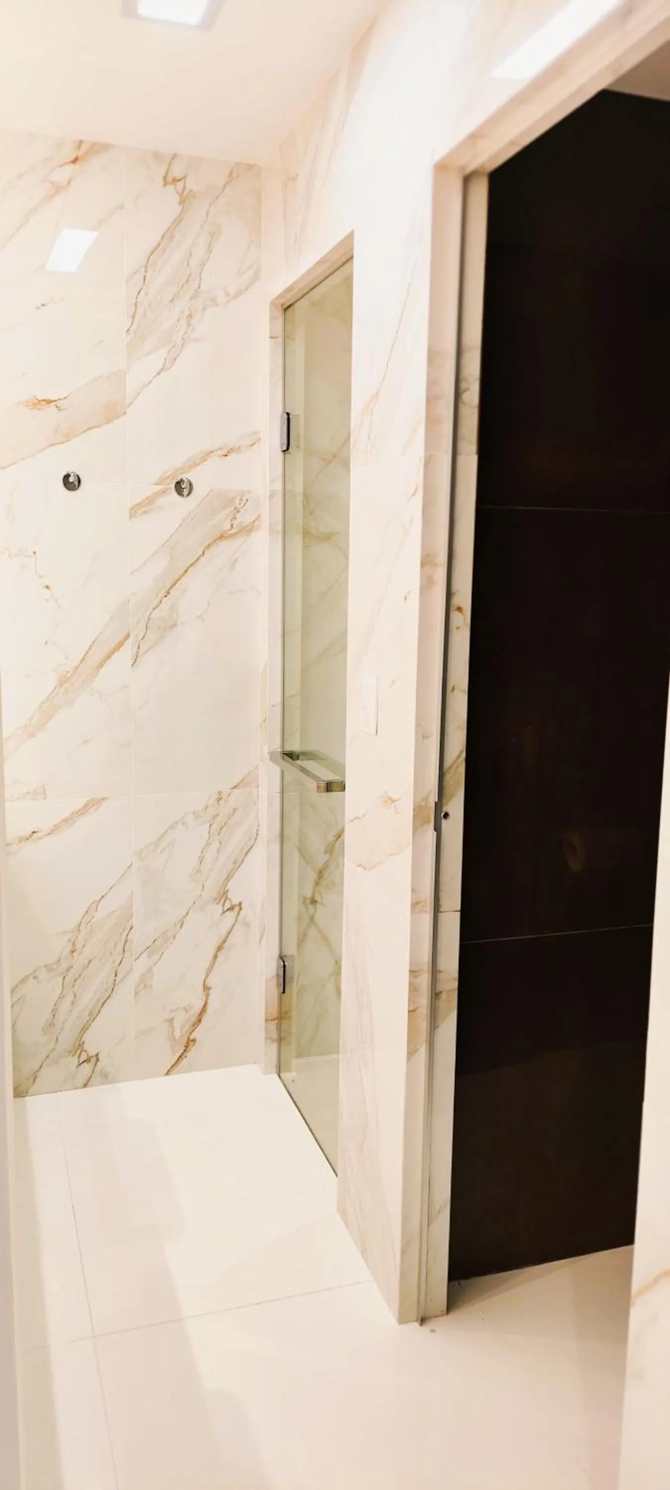 Shower in Hotel Rieger