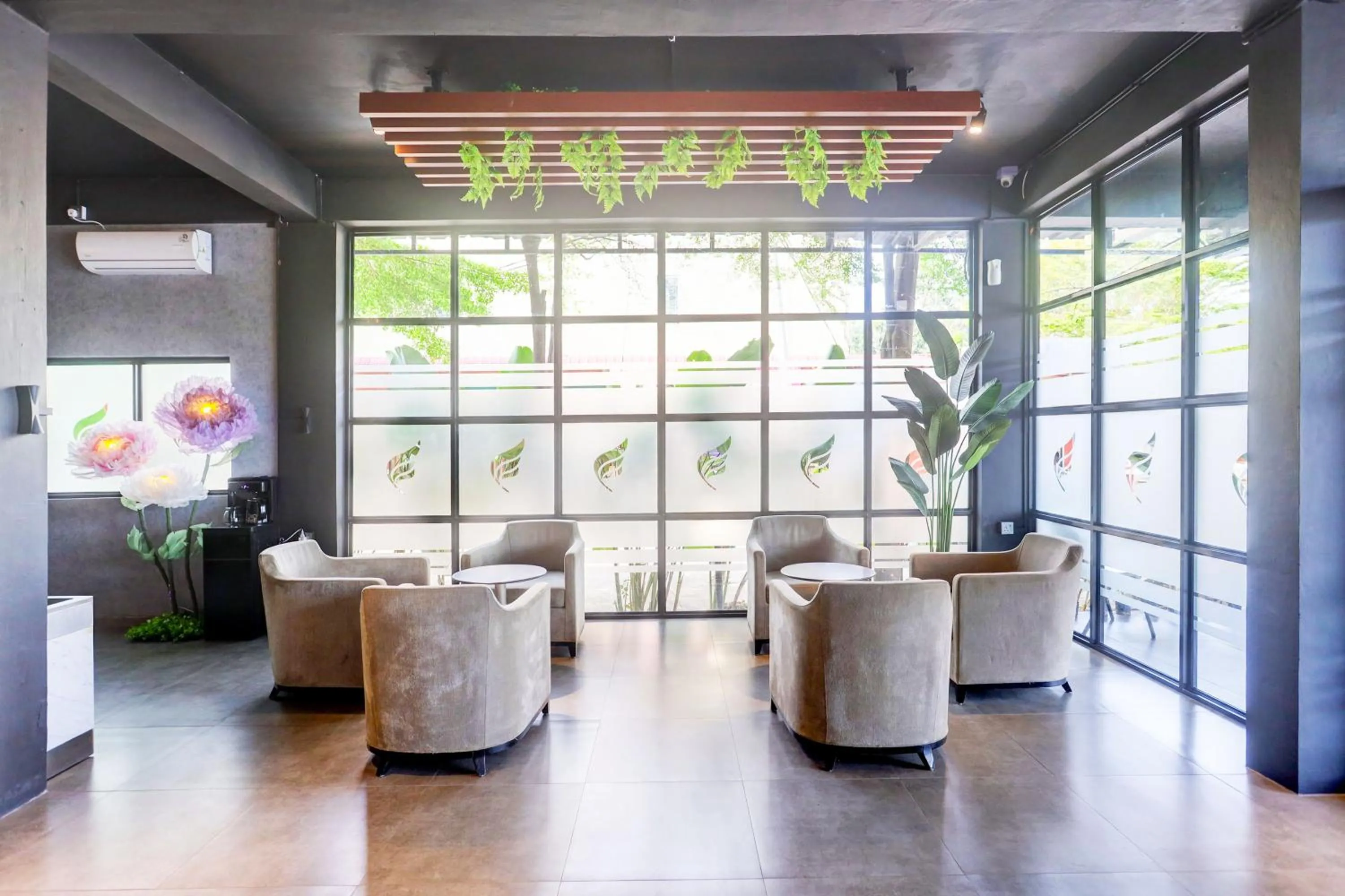 Lobby or reception in Collection O Waterfront City Near Unrika Formerly Dory Inn