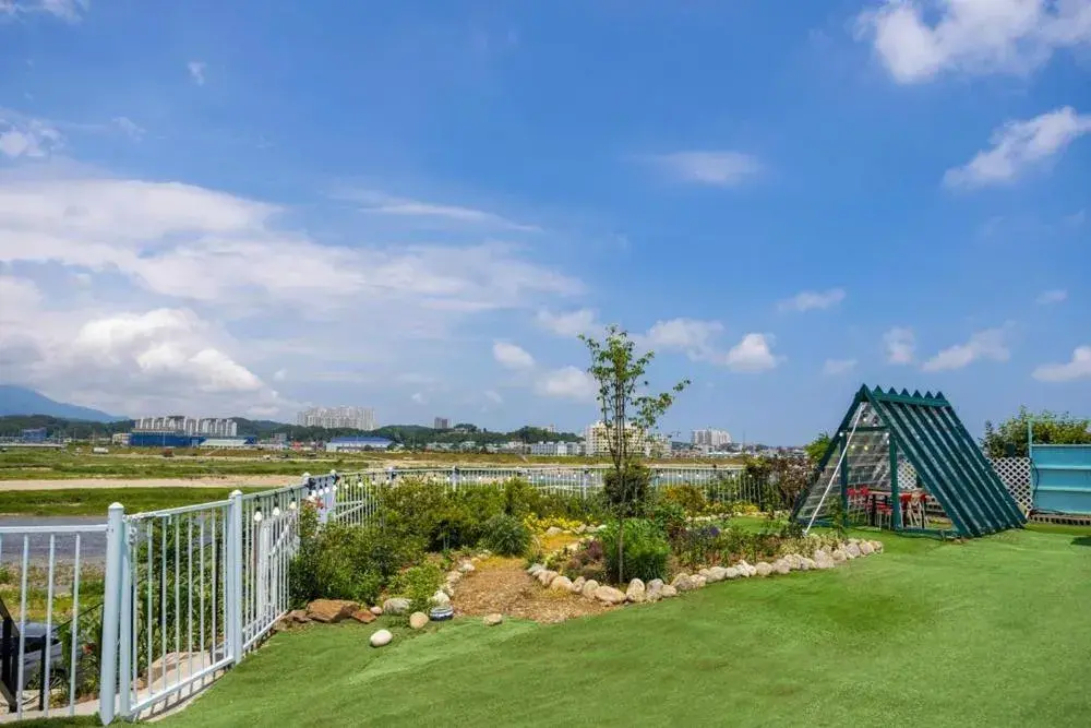 Yangyang Blue Ara Pension Yangyang Blue Ara Pension