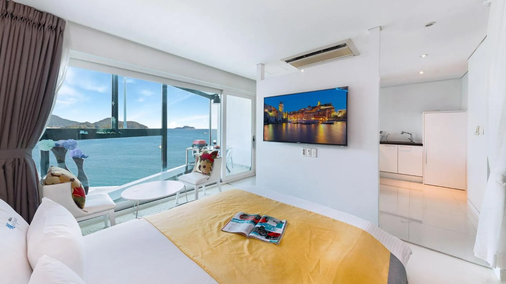 Bed in Geoje Marepos Pension