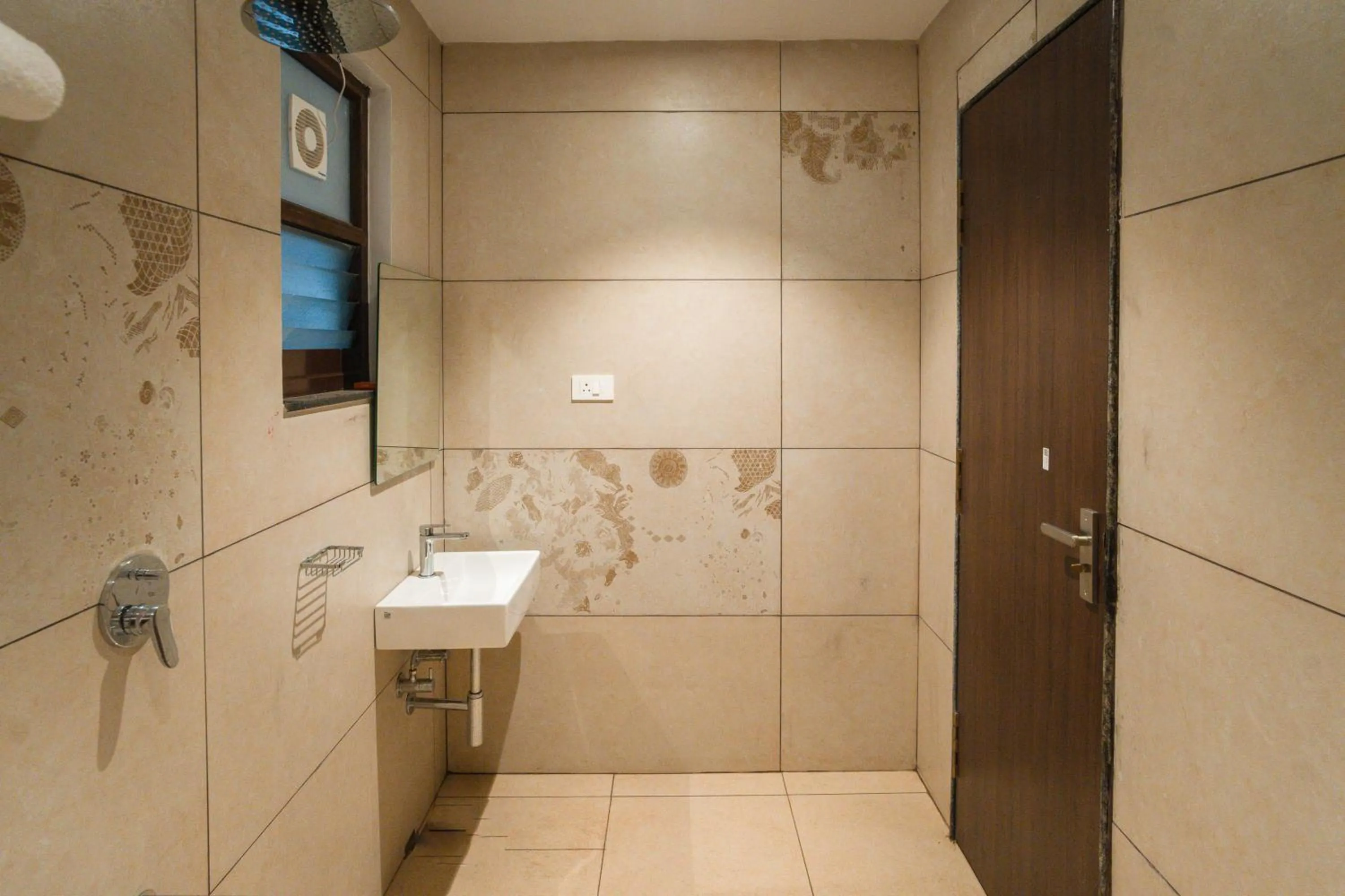 Bathroom in MGM Whispering Meadows Yelagiri