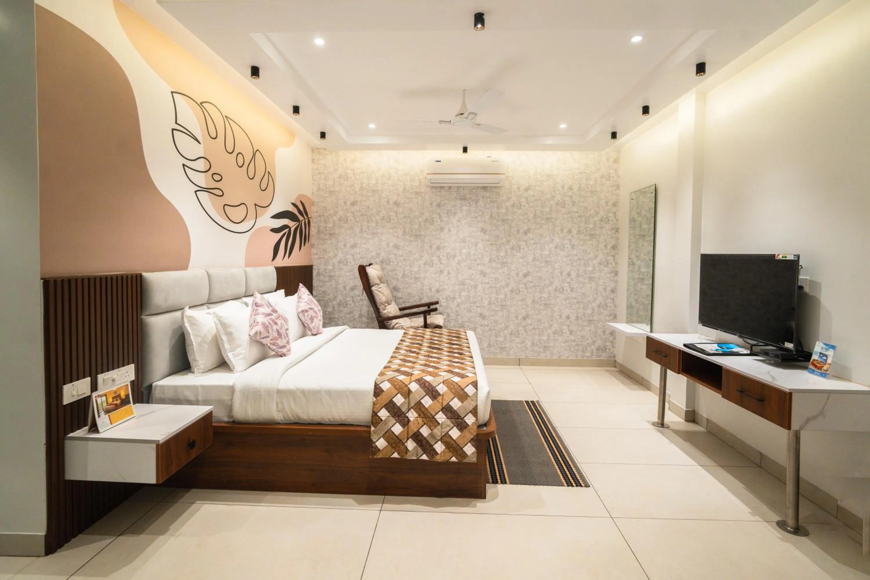 Bedroom, Bed in MGM Whispering Meadows Yelagiri