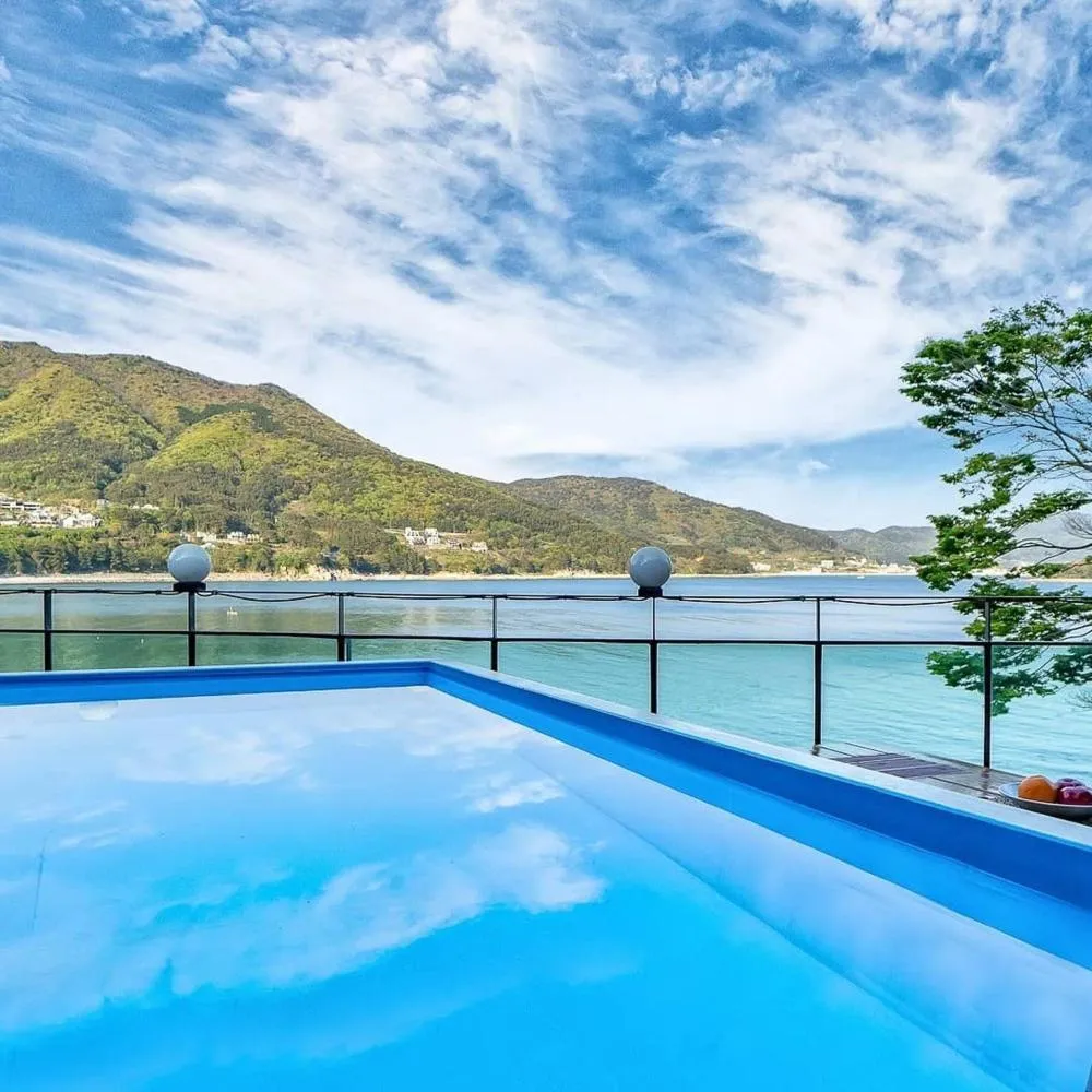 Geoje Theview Kids Poolvilla