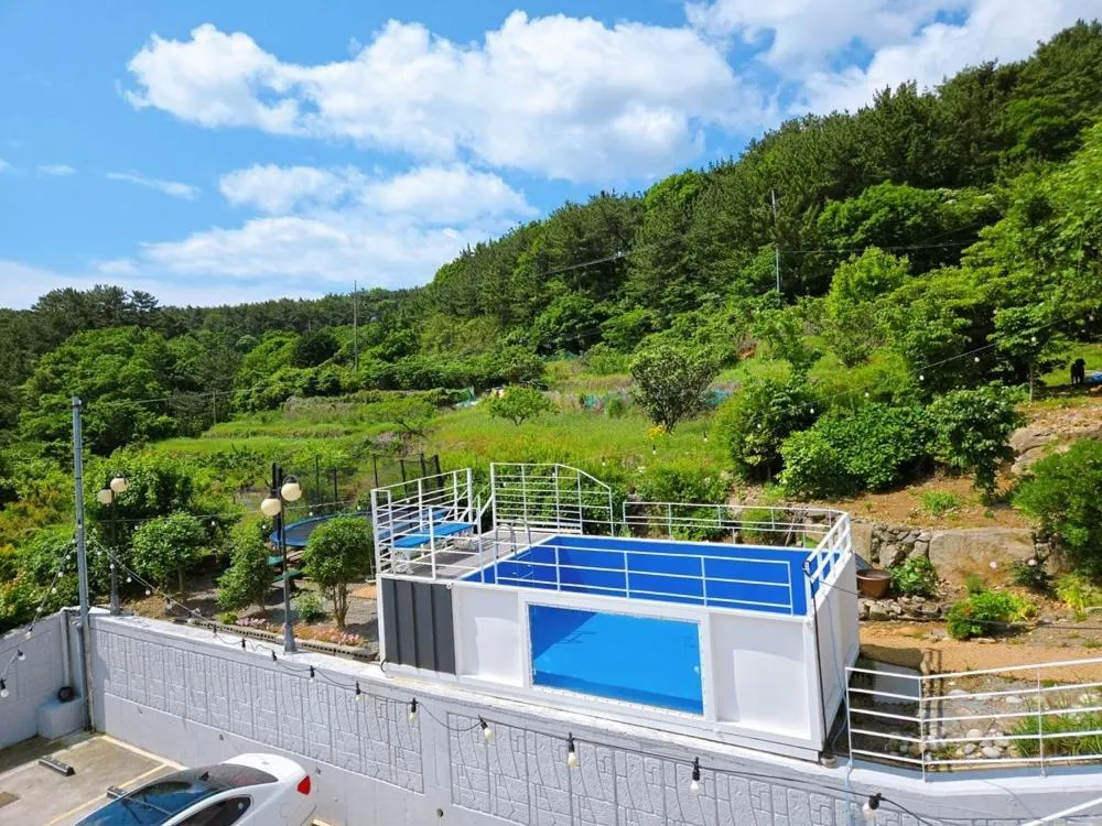 Geoje Theview Kids Poolvilla