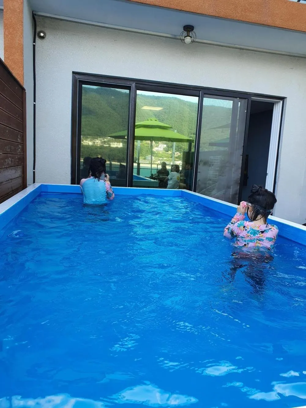 Geoje Theview Kids Poolvilla
