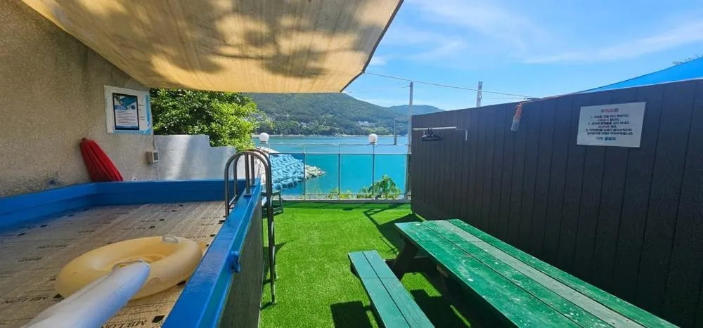 Geoje Theview Kids Poolvilla