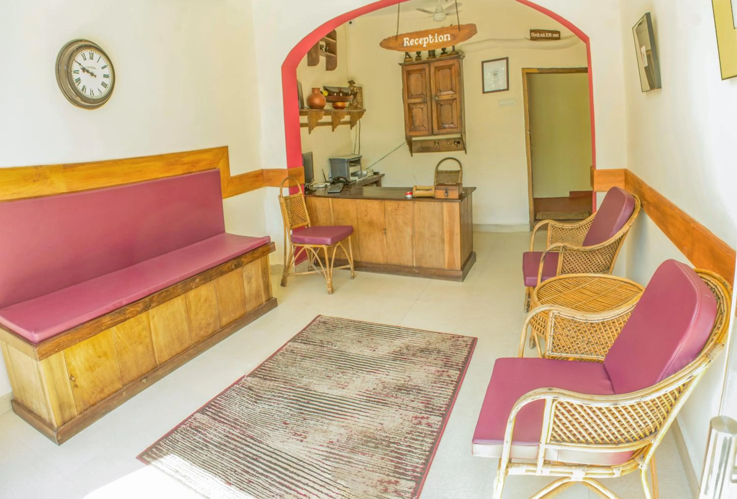 Lobby or reception in Chrissie's Hotel