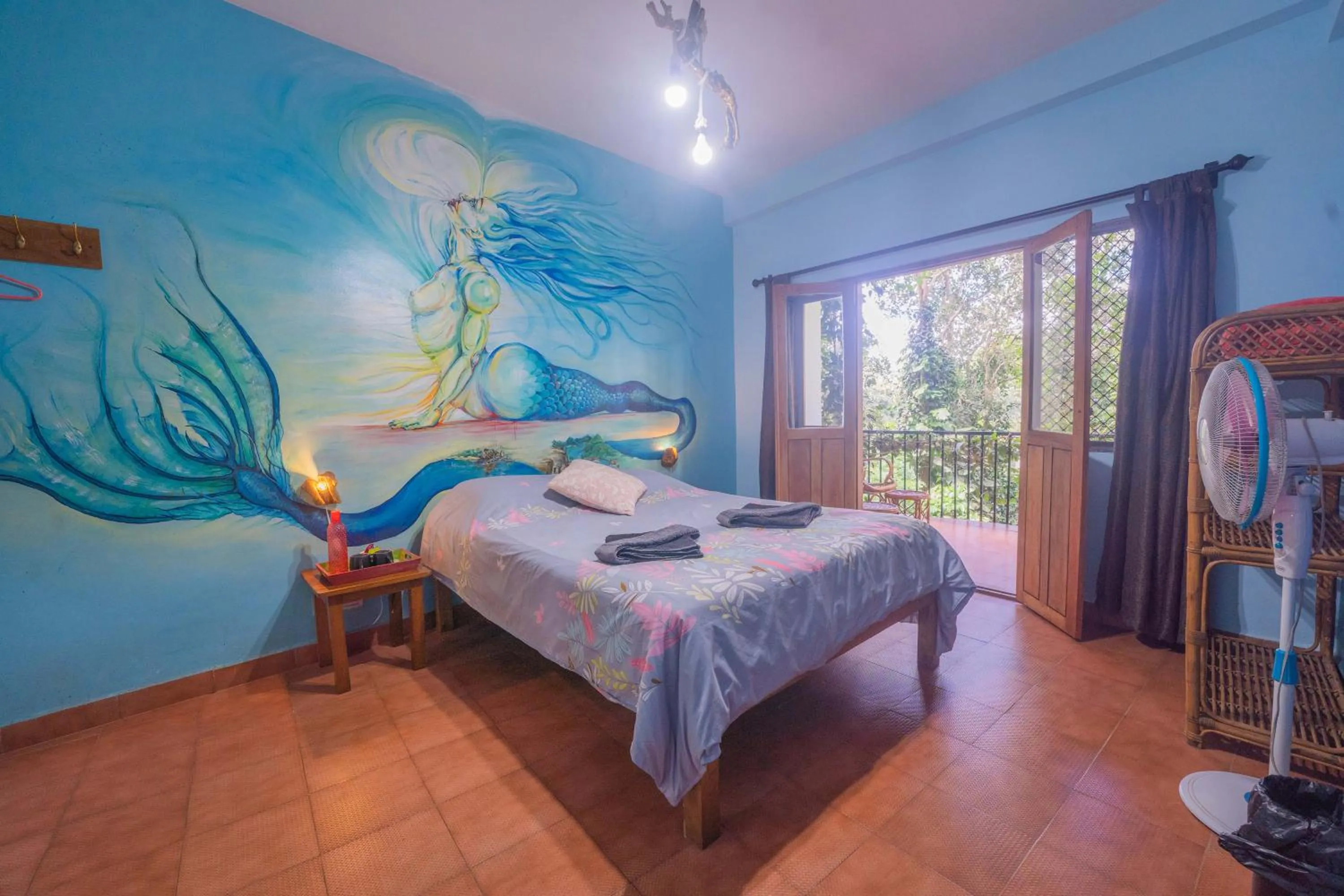 Bedroom, Bed in Chrissie's Hotel