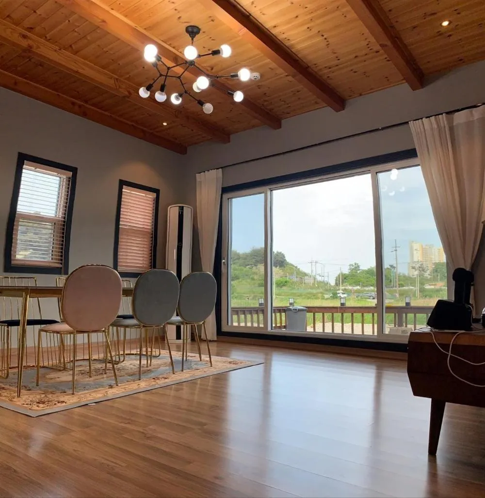 Gangneung Spring Private House