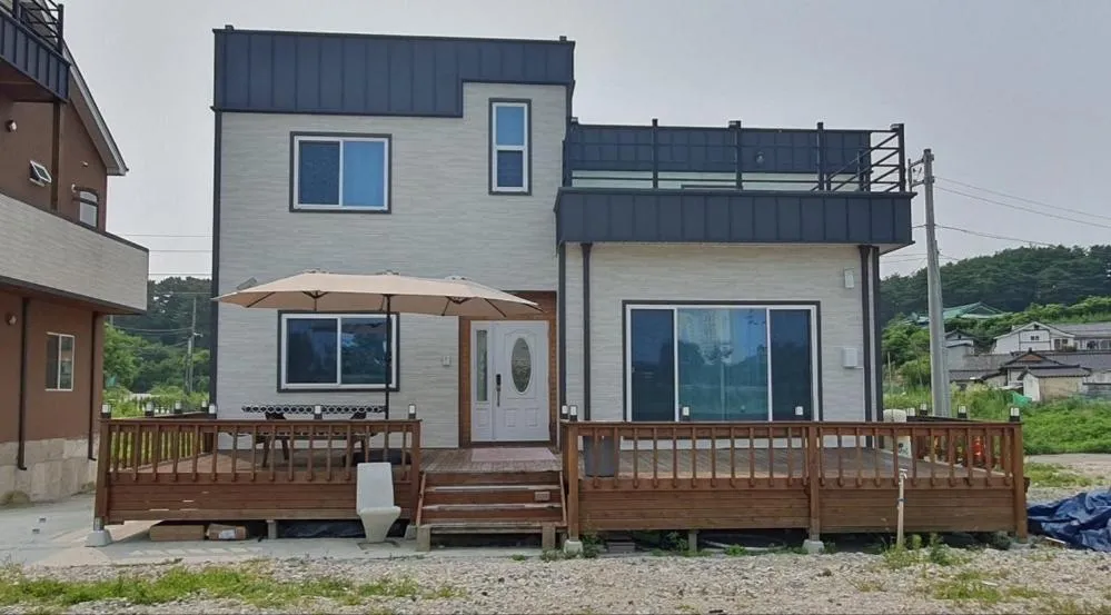 Gangneung Spring Private House