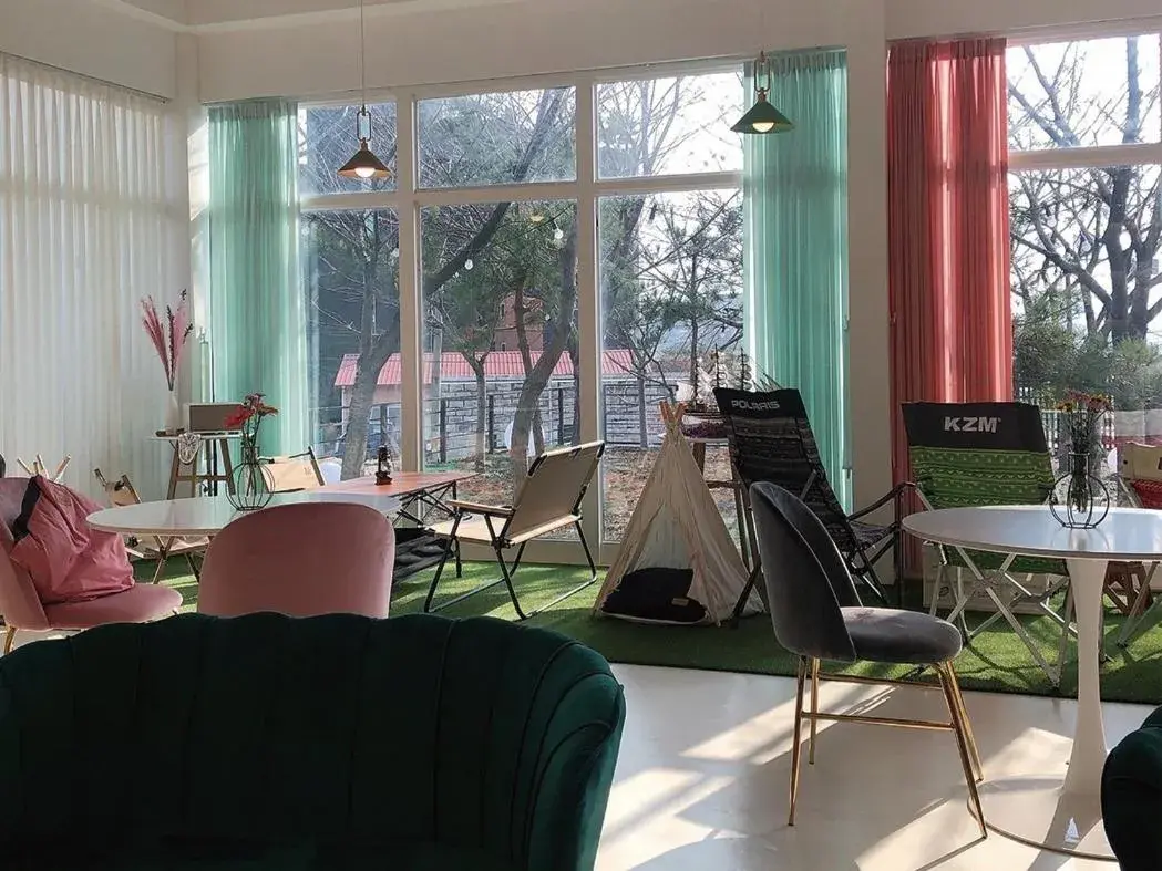 Whity pension Whity pension