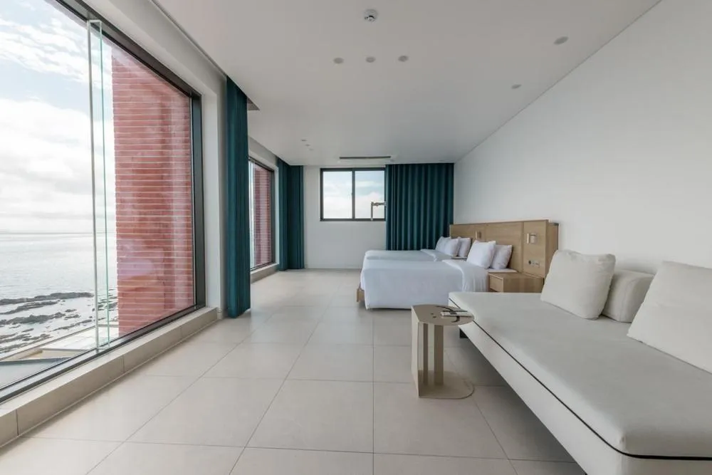 Pohang Case Poolvilla