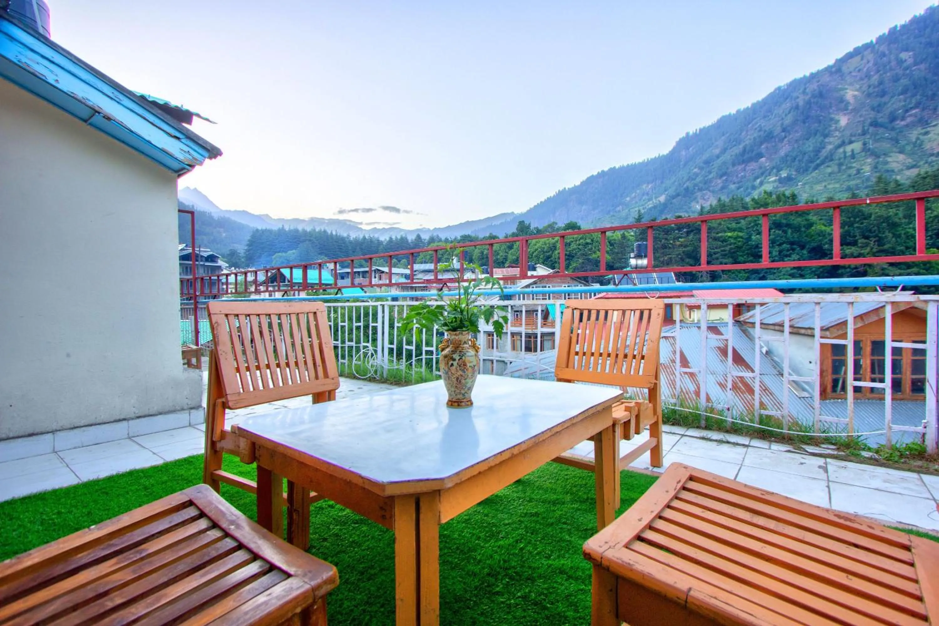 Balcony/Terrace in HOTEL ROyAL THE MALL MANALI