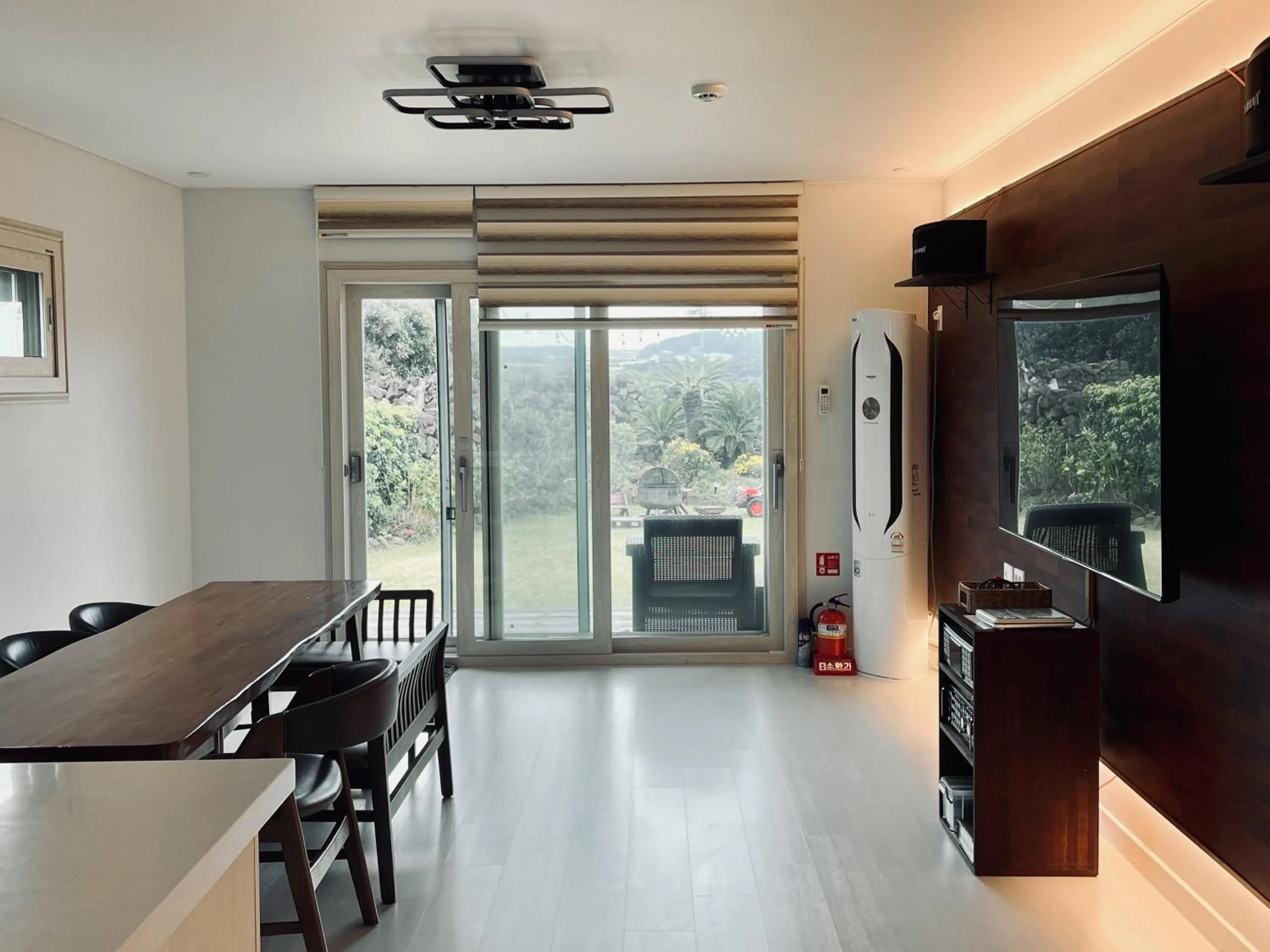 Jeju Private Poolvilla Gwakjidaon Stay