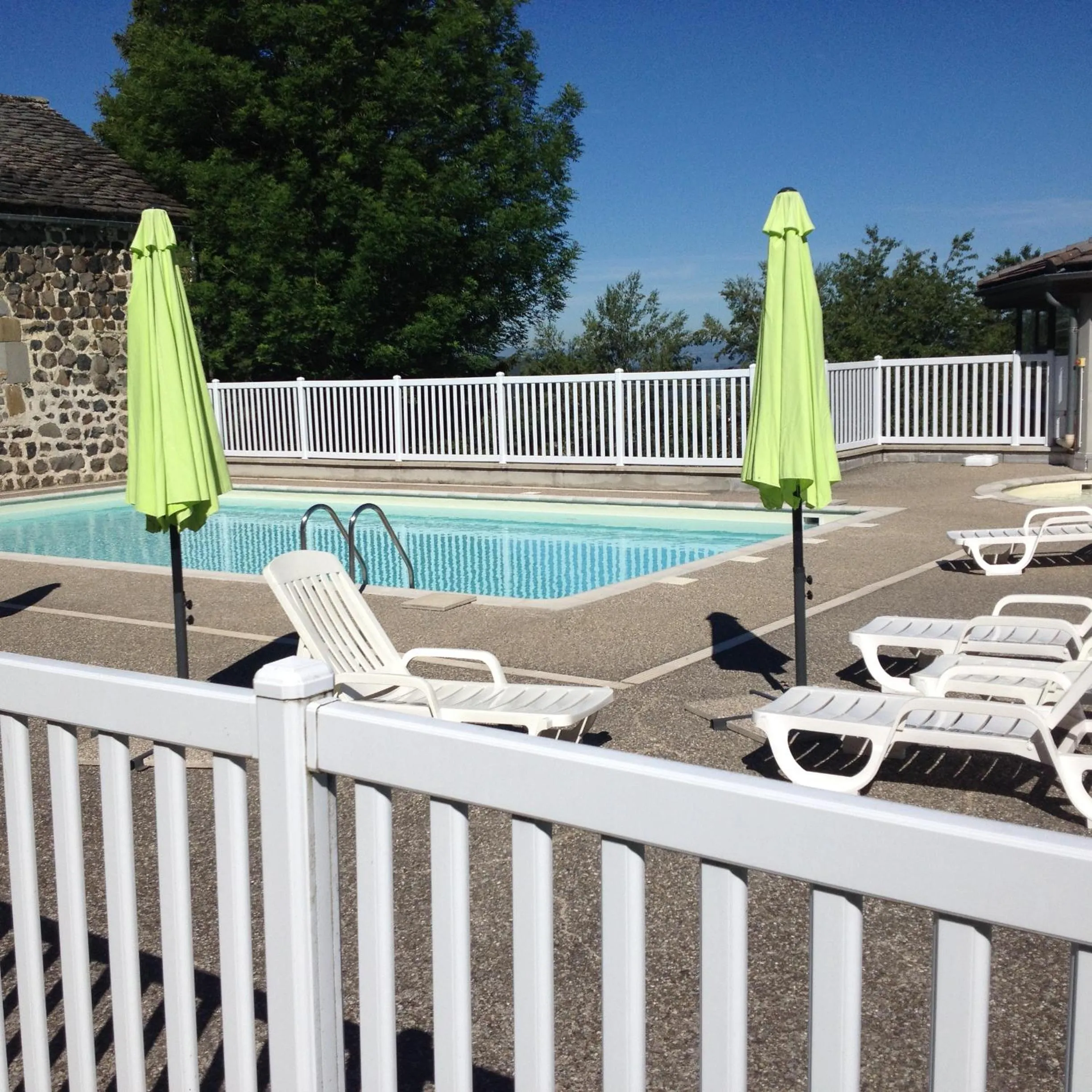 Pool view in VVF Haute Loire Saint-Julien-Chapteuil
