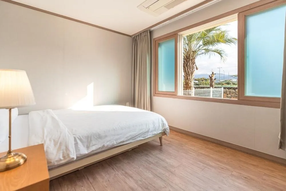 Bed in Jeju Aewolae Hyuyang Pension